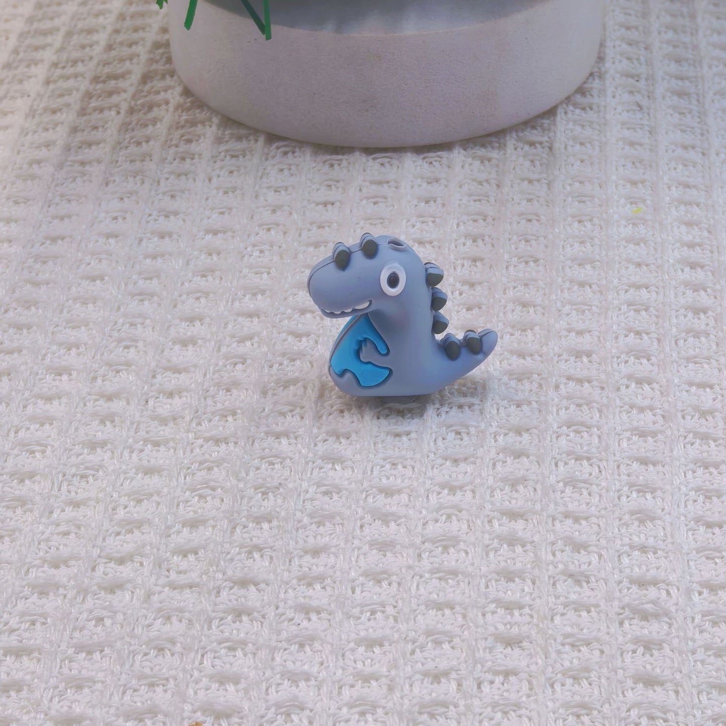 Silicone 3D Focal Beads Dinosaur Holding Puzzle Piece 20pcs 8