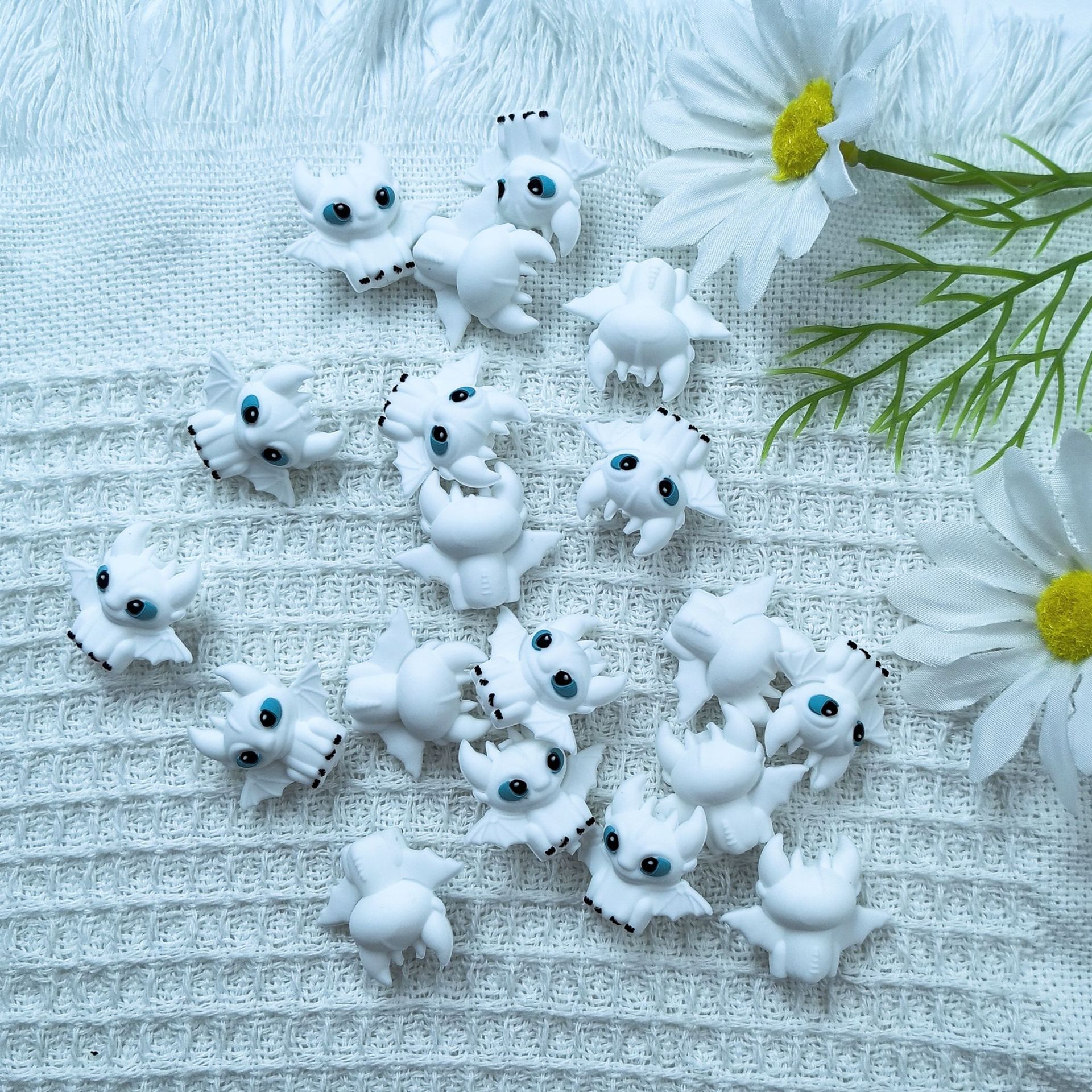 Silicone 3D Focal Beads How To Train Your Dragon Perched Dragon Figures 20pcs 4