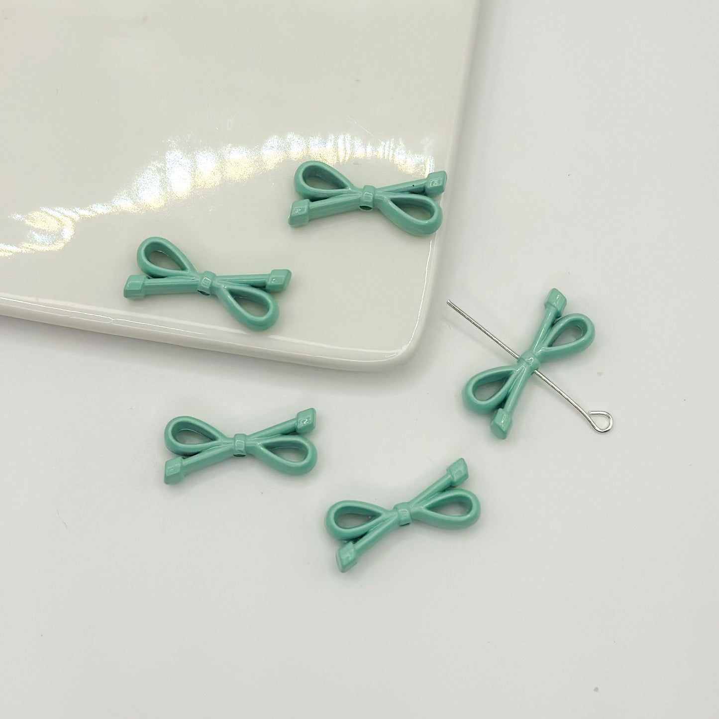 Eight Character Shaped Bow Tie Metal Beads 10*22mm Baking Painted 10pcs 13