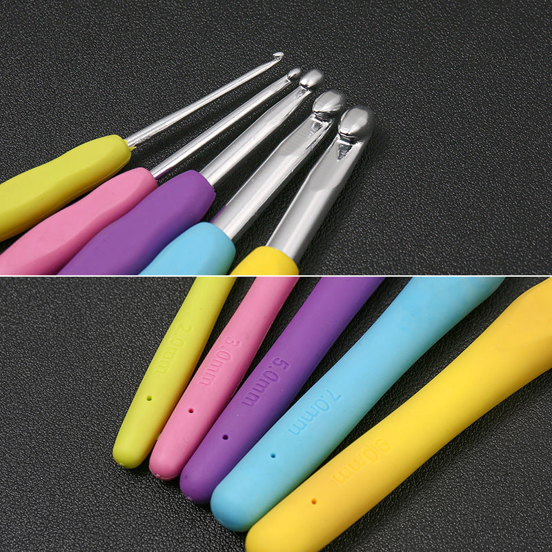 Crochet Hooks Soft Grip Aluminum Tips Ergonomic Silicone Handles 3pcs 14cm 3