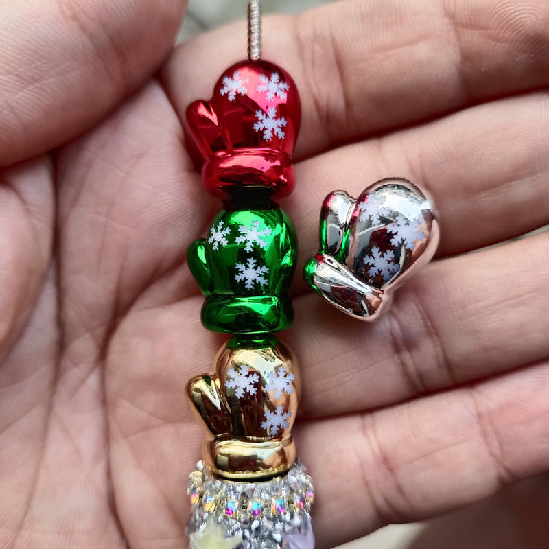 Metal Colored Christmas Gloves Acrylic Beads 18mm UV Plating 100pcs