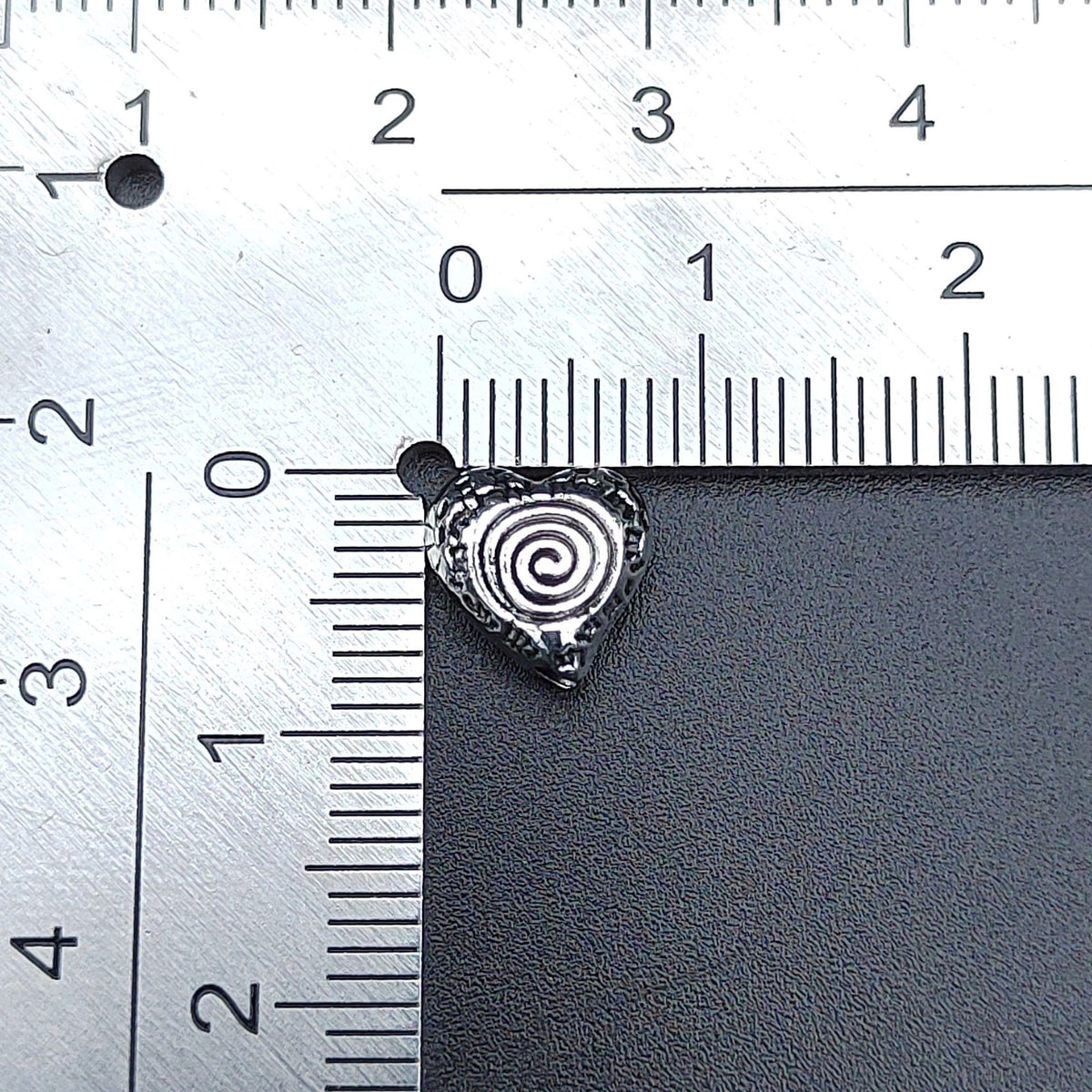 Heart Metal Beads 9mm Vintage Spiral Pattern Antique Silver Tone 200pcs 3