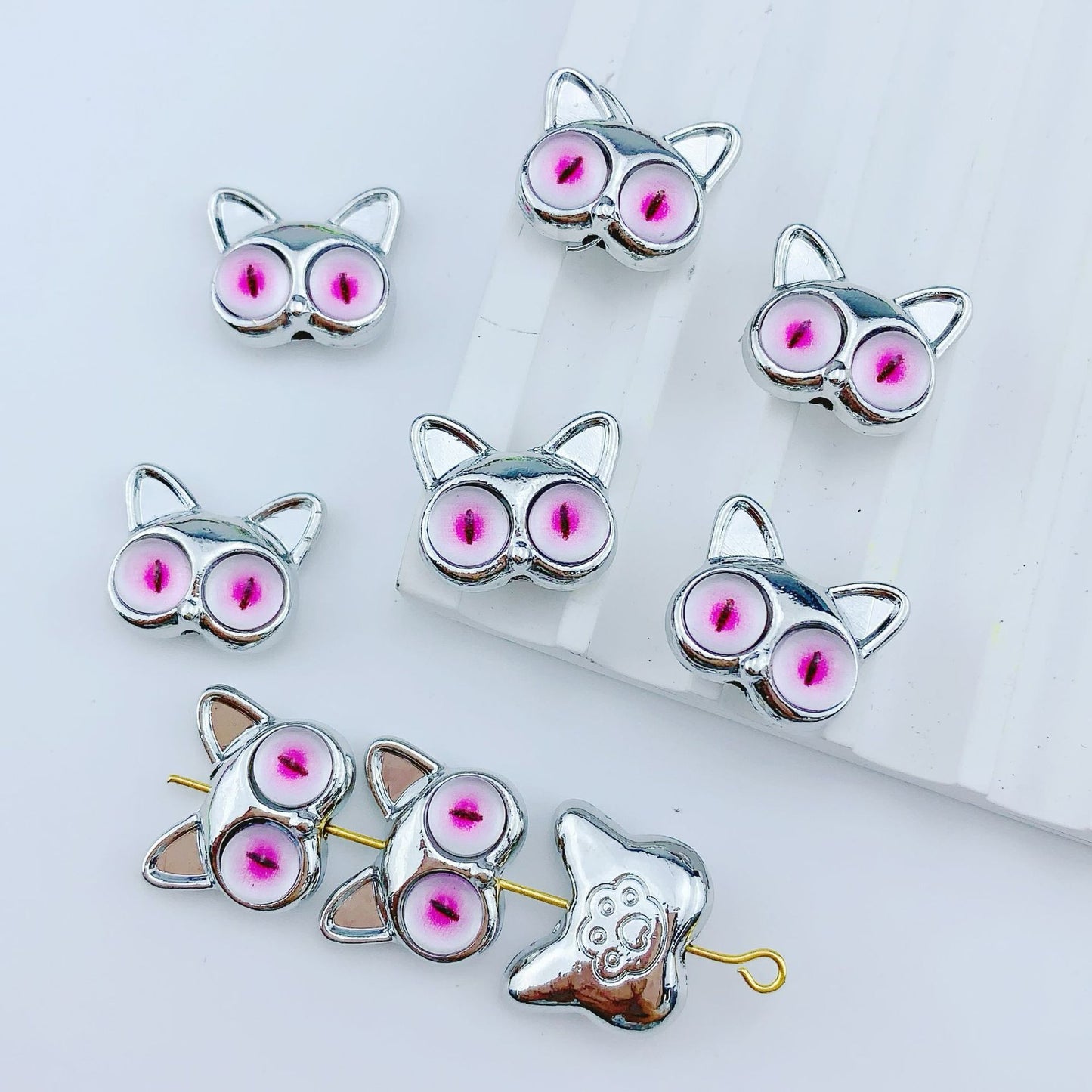 Cat Eye Monster Metal Beads 16mm Baking Painted 10pcs 9