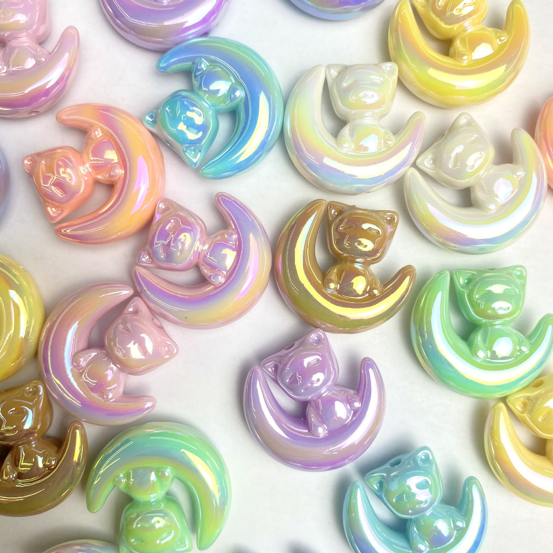 UV Plating Moon Cat Acrylic Beads 26mm Iridescent Pastel 50pcs 2