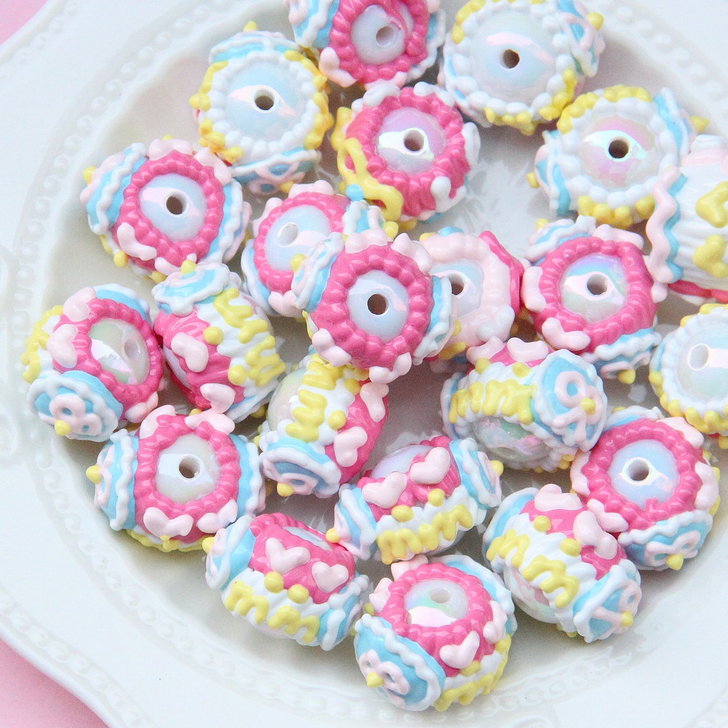 Hand Painted Animal Cream Cake Acrylic Beads 18-23mm Colorful 10pcs 2