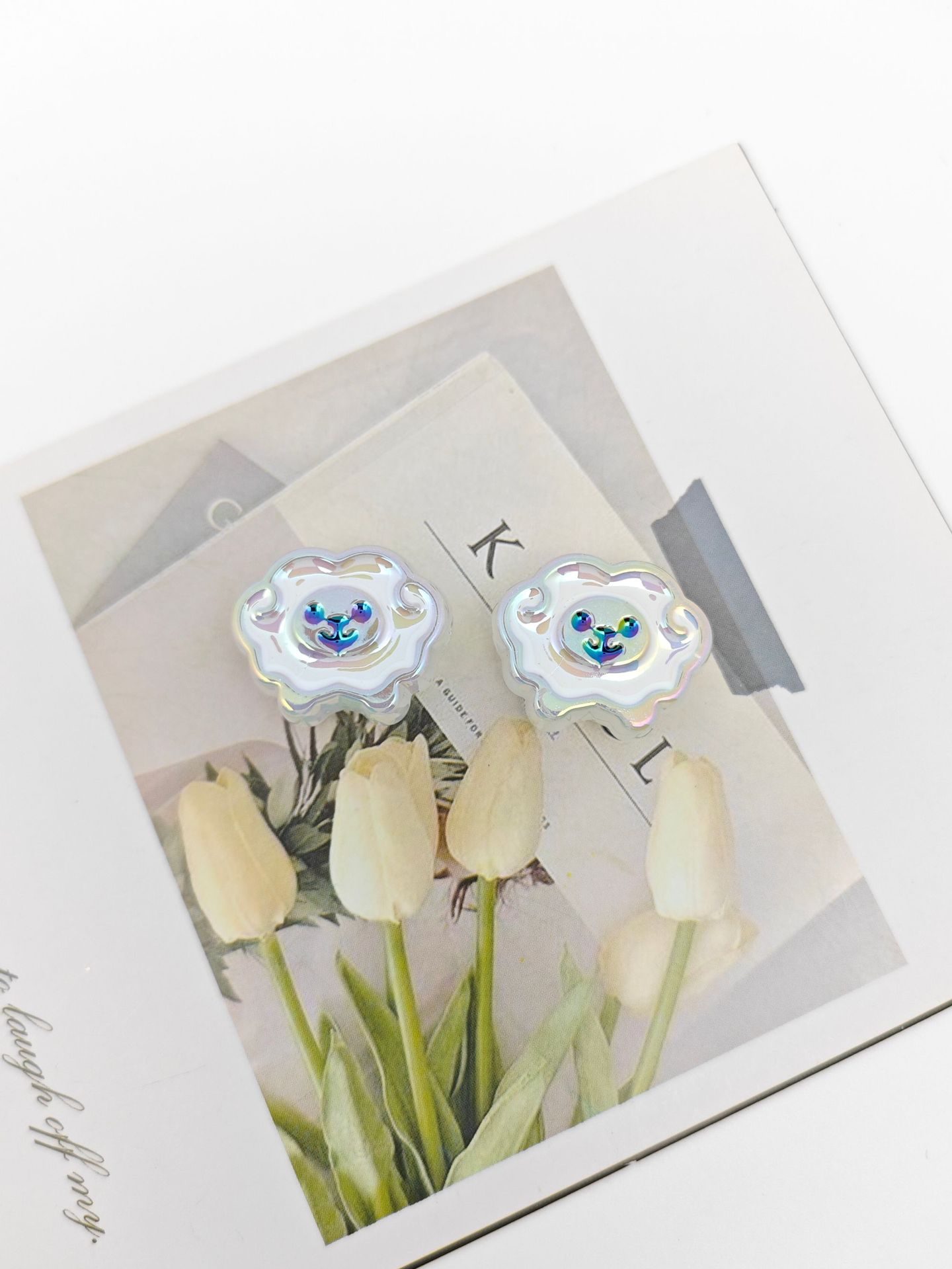UV Plating Tiny Sheep Acrylic Flat Beads 24mm Glossy Face 50pcs 18