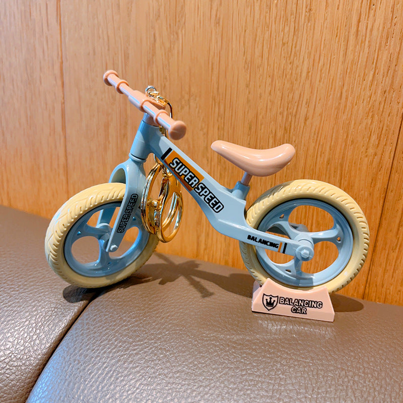 Plastic Bicycle Couple Keychain Lightweight Durable Pastel Colors 4