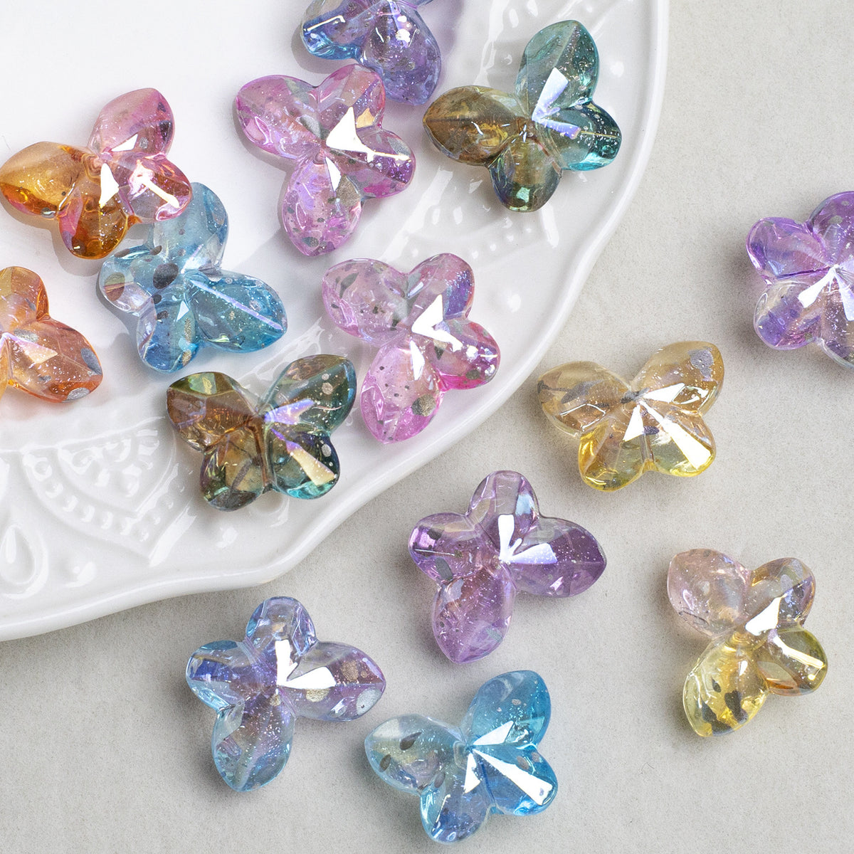 Faceted Butterfly Acrylic Beads 15-20mm Crystal Mixed 10pcs 6