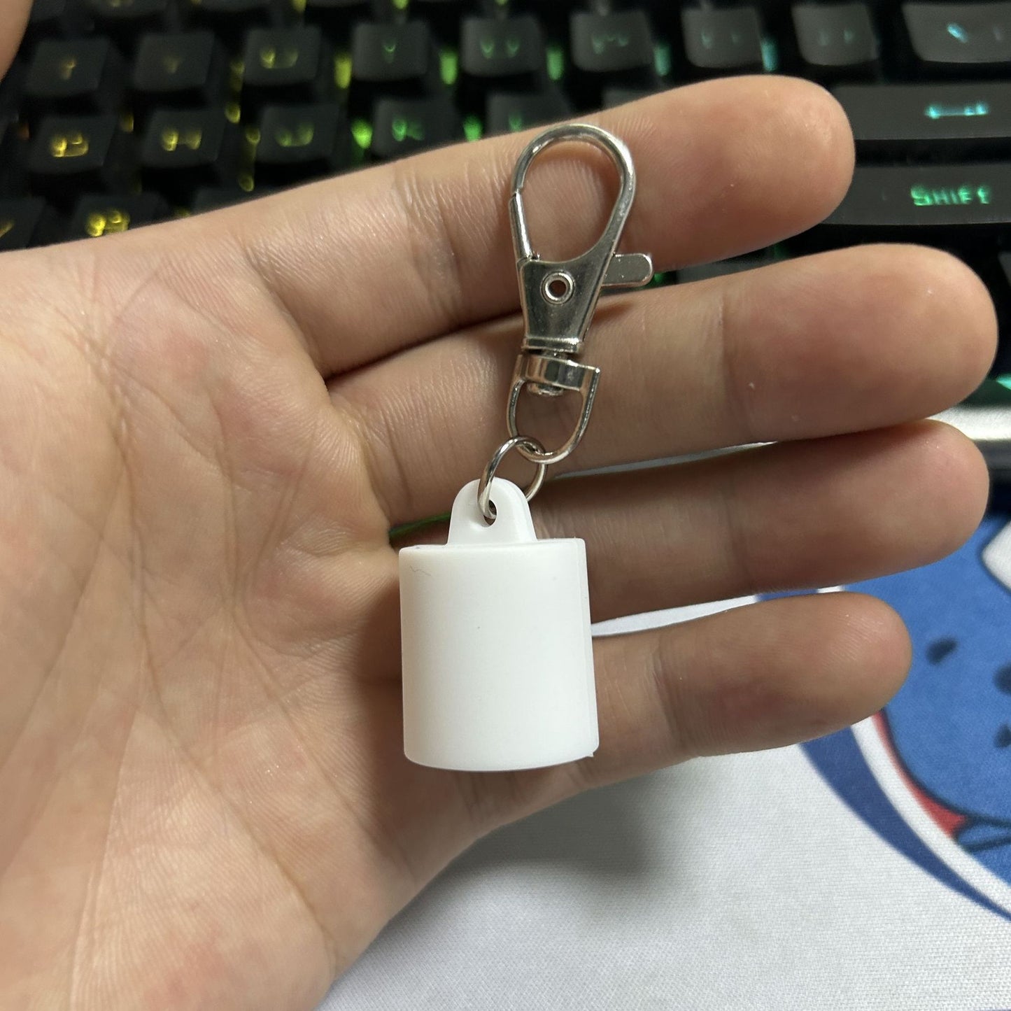 Silicone Chapstick Keychain Caps Crown Striped Smooth Shapes 3pcs 18