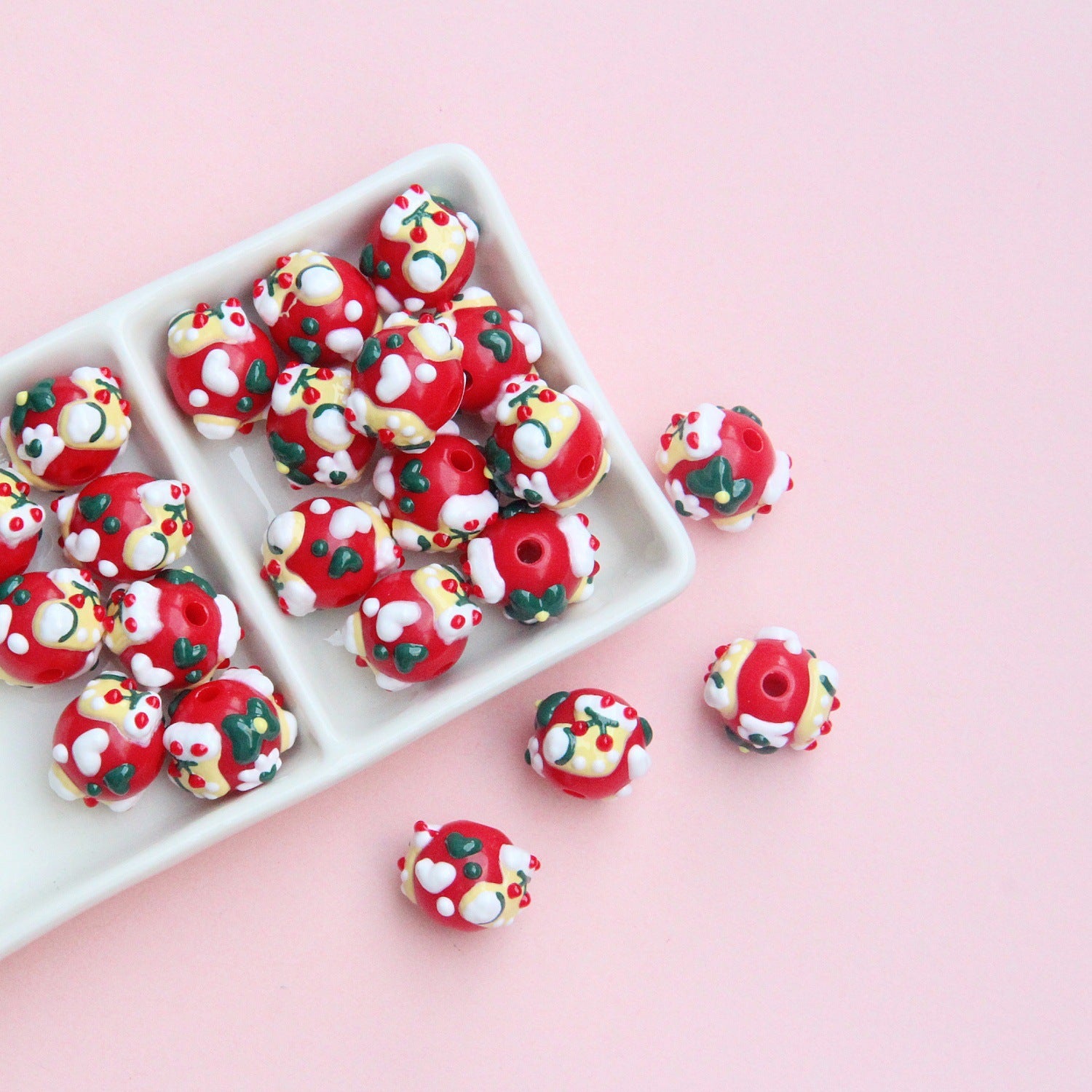 Hand Painted Christmas Wreath and Snowflake Acrylic Beads 18mm 10pcs 5