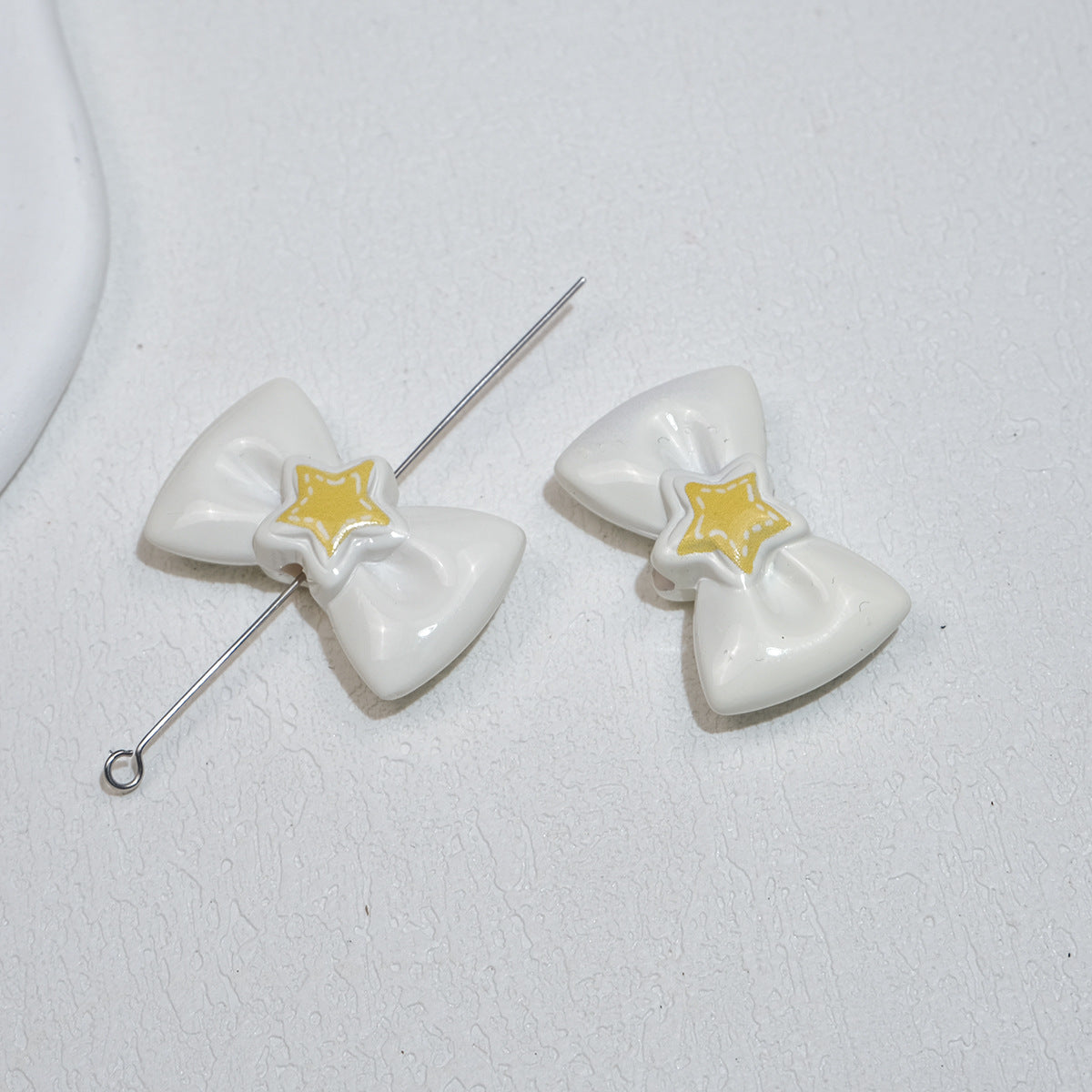 Painted Star Bow Acrylic Beads 28mm Glossy Mixed Colors 30pcs 12