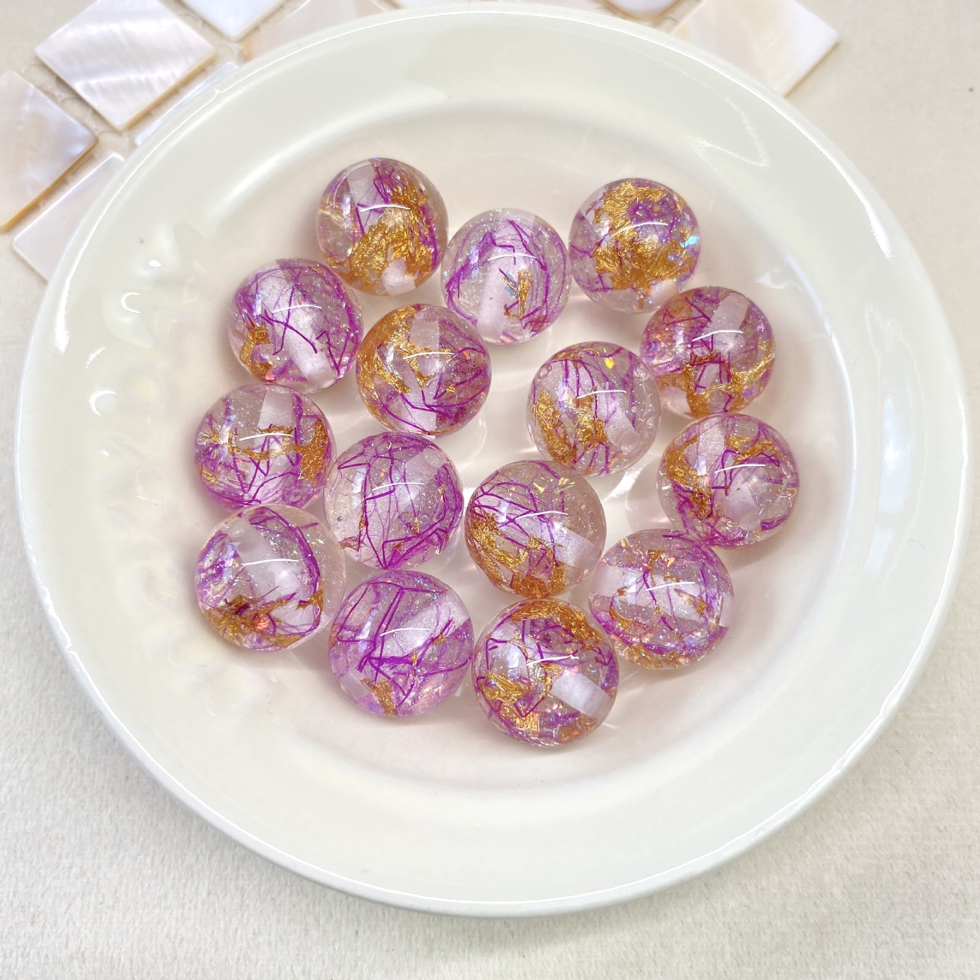 Clear Gild Tinsel Resin Beads 16mm Round Multicolor 50pcs 8
