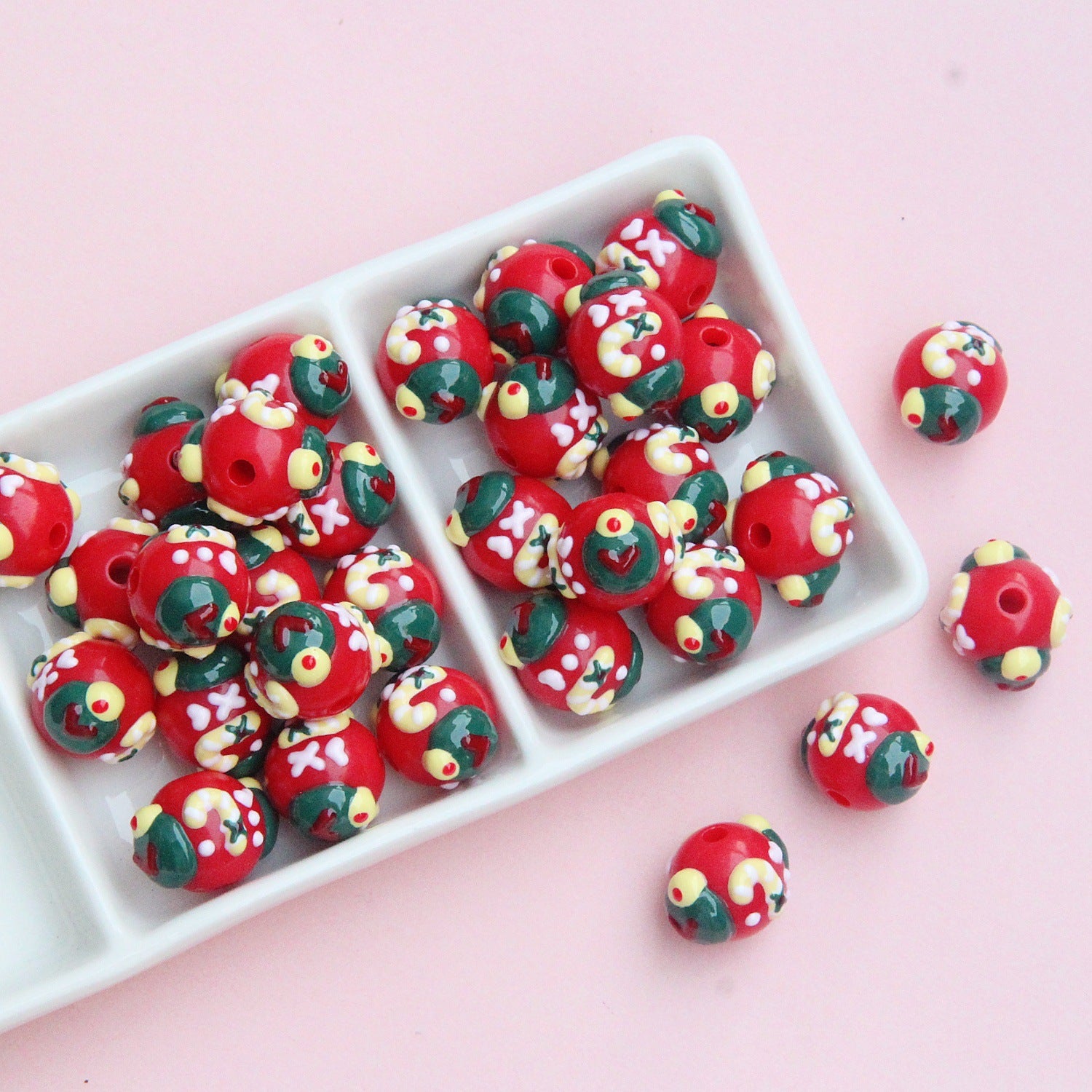 Hand Painted Christmas Wreath and Snowflake Acrylic Beads 18mm 10pcs 6