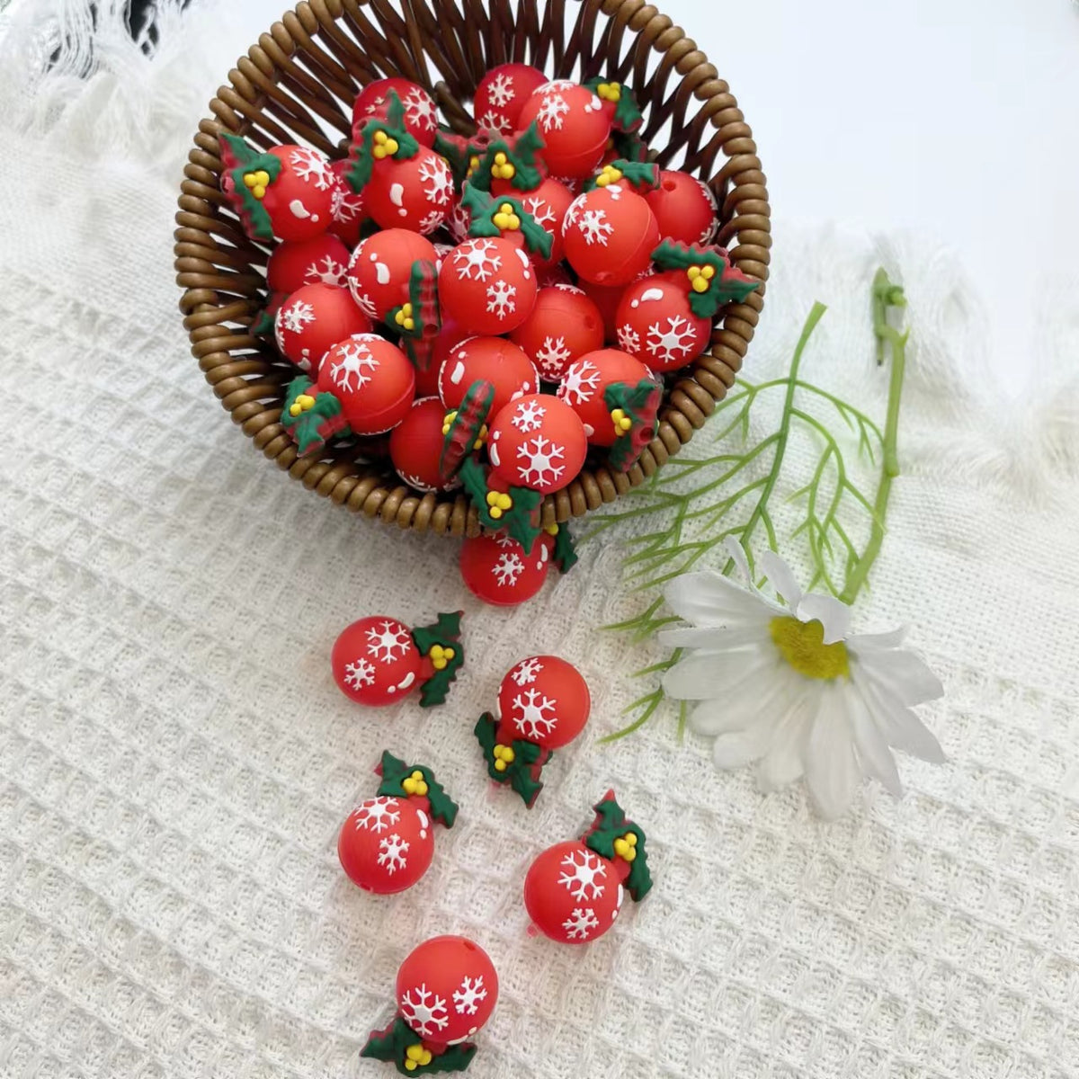 Silicone 3D Focal Beads Christmas Snowflake Lights Red Holly Berries 20pcs 4