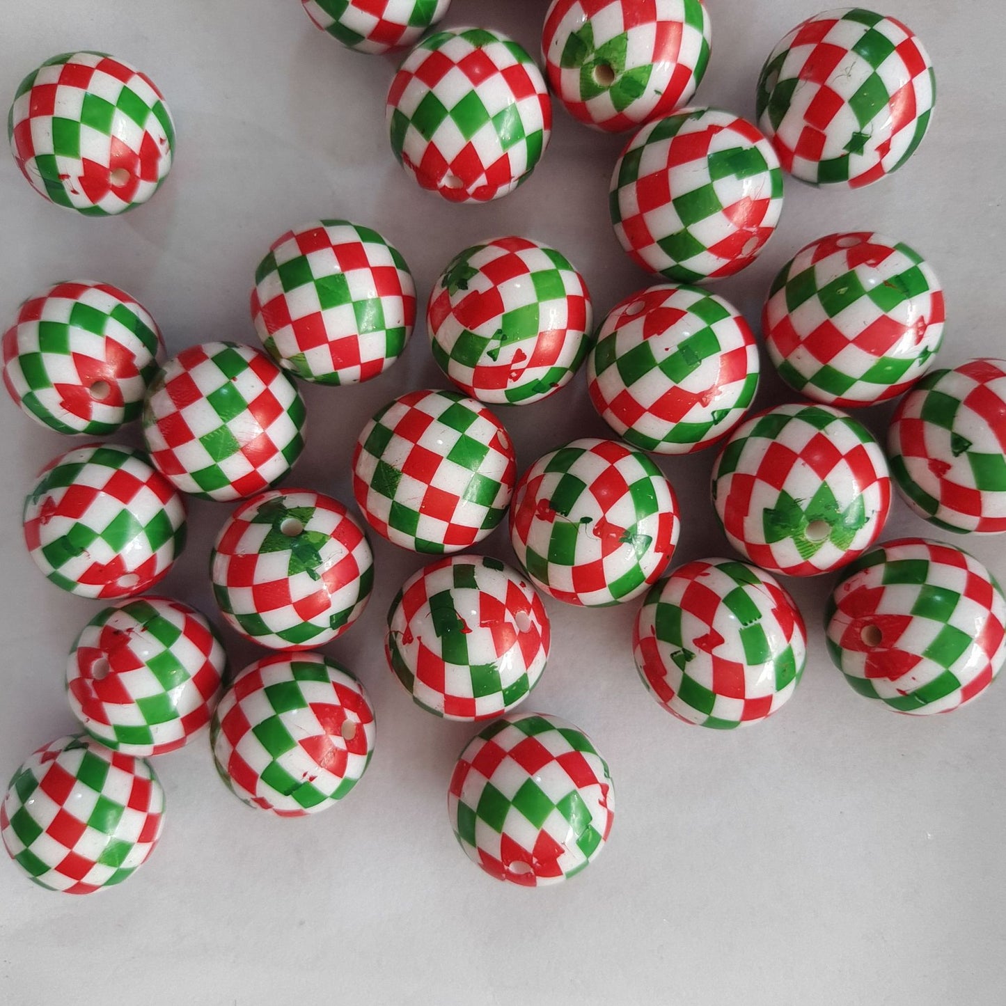 Christmas Bubblegum Beads 20mm Two Tone Rhombus Grid Red Green 10pcs 2