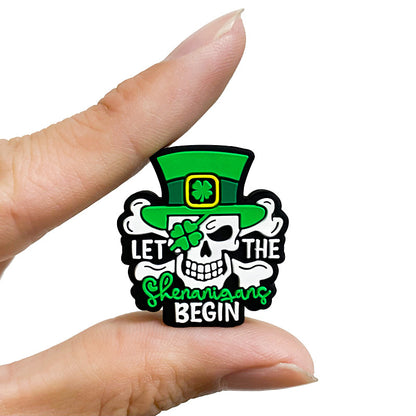 Silicone Focal Beads Lucky Grass Pirates Skull with Leprechaun Hat 20pcs 5