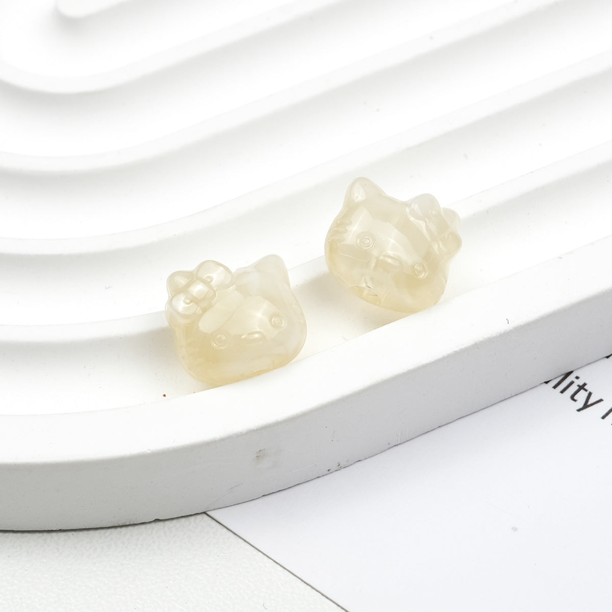 Vintage Hello Kitty Acrylic Beads 11mm Imitation Jade 100pcs 8