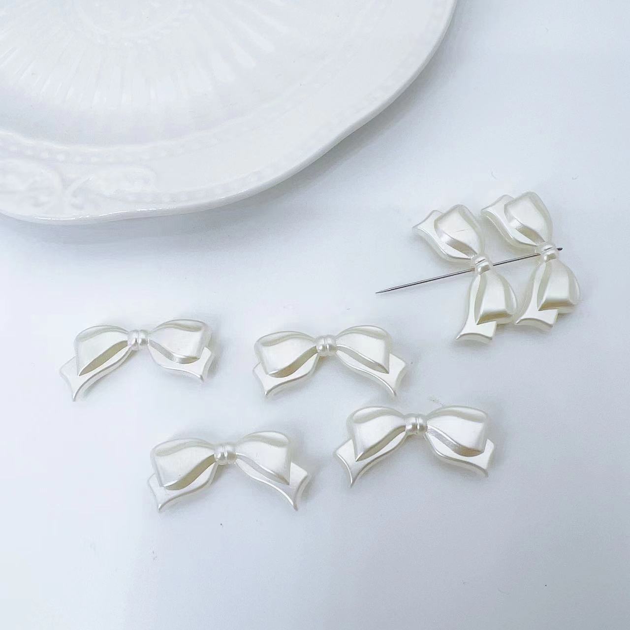 Imitation Pearl 3D Butterfly Acrylic Beads 14x33mm 20x28mm Soft Ivory 50pcs 2