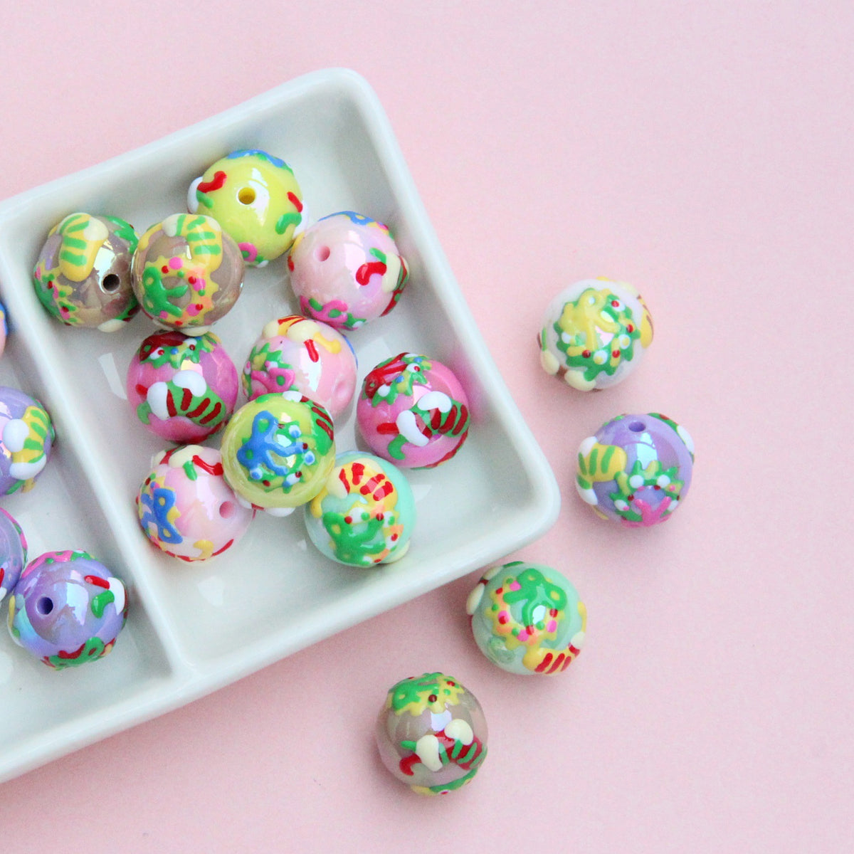 Hand Painted Christmas Wreath and Snowflake Acrylic Beads 18mm 10pcs 4