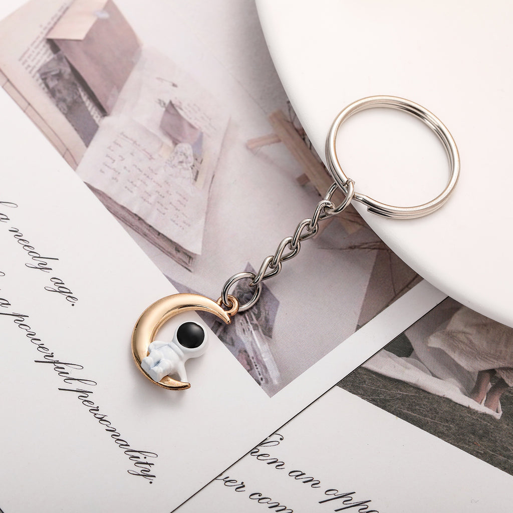Astronaut Keychain Alloy Gold Tone Moon and Star Design 4