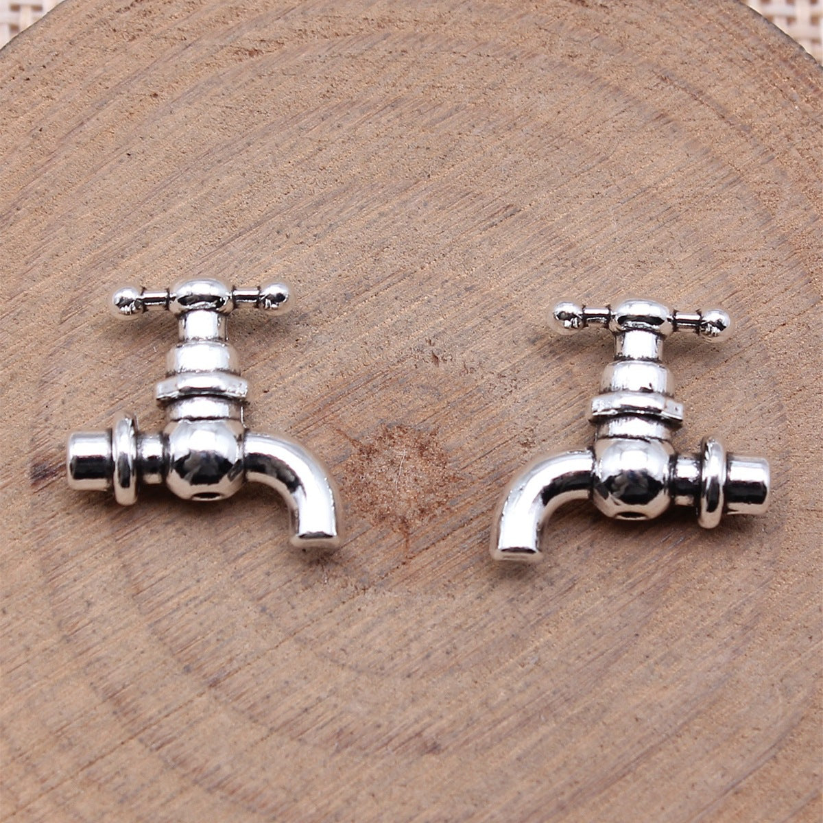 Water Faucet Metal Beads 15mm Zinc Alloy Detailed Vintage Style 40pcs 2