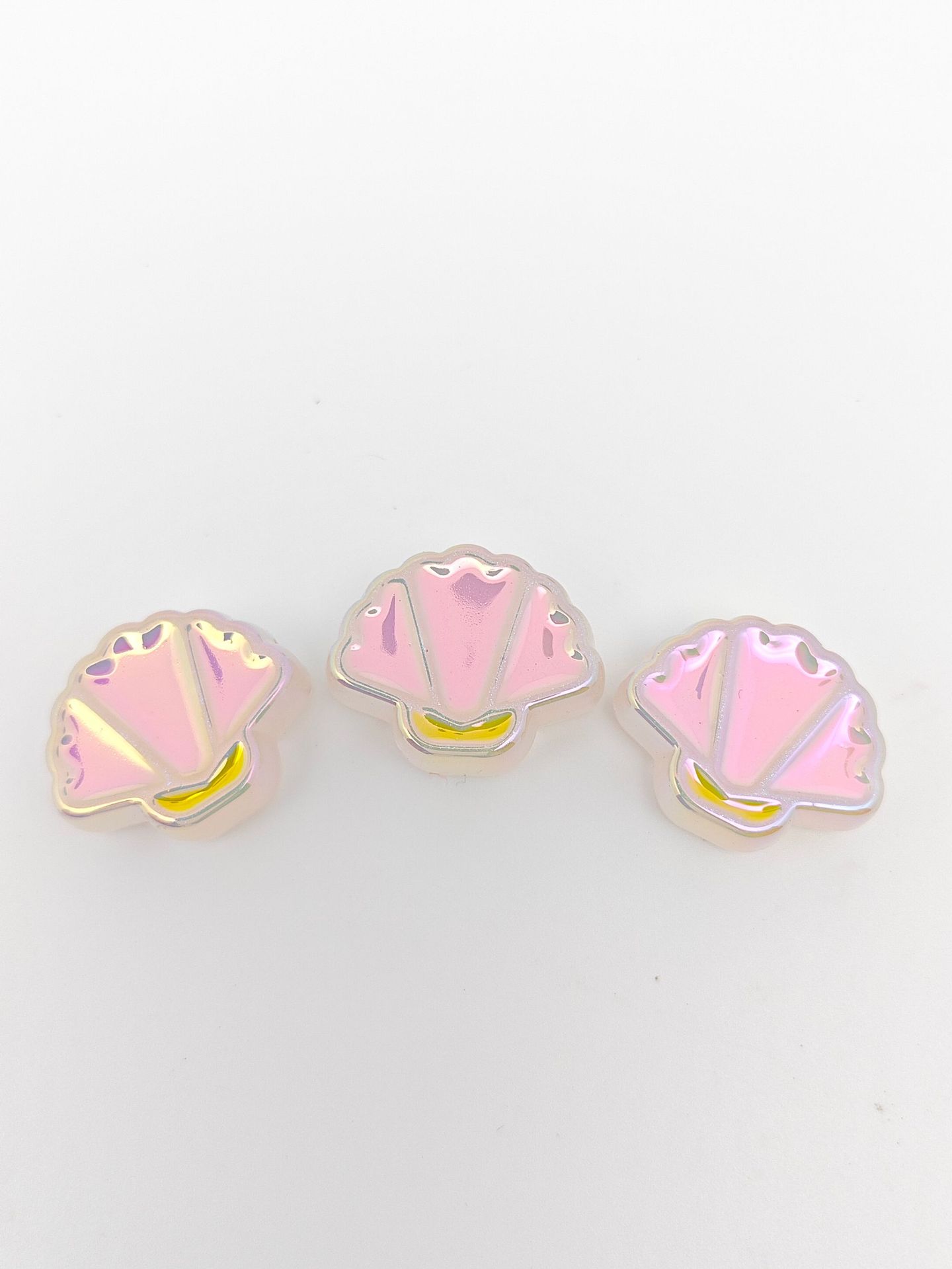 Glow Scallop Acrylic Beads 24mm Pastel Luminescent 50pcs 17