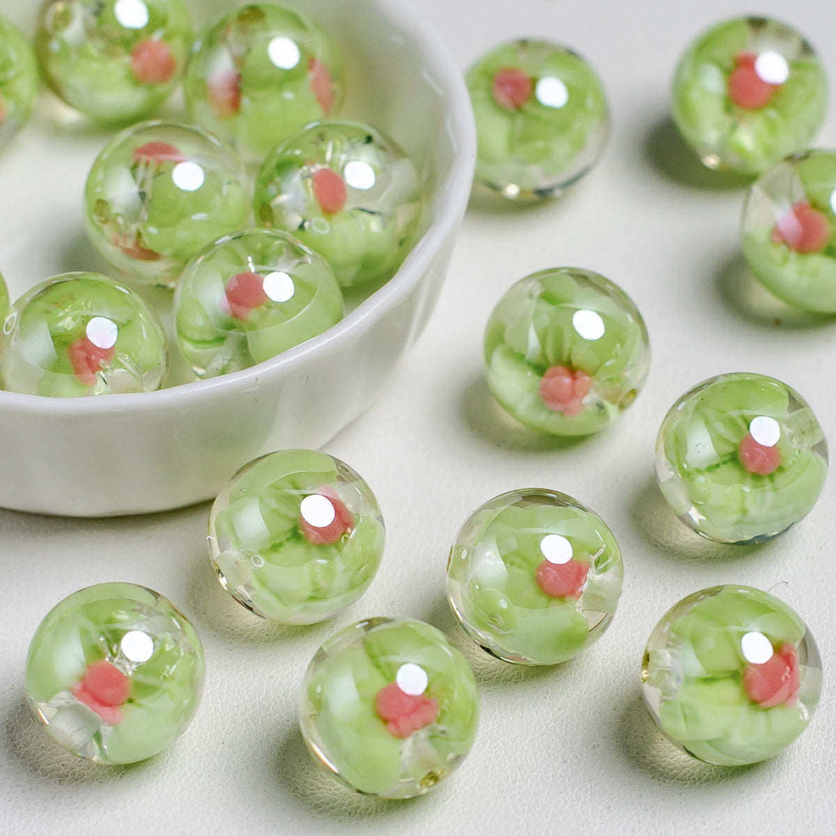 Sweet Bow Inside Resin Round Acrylic Beads 16mm 10pcs 12
