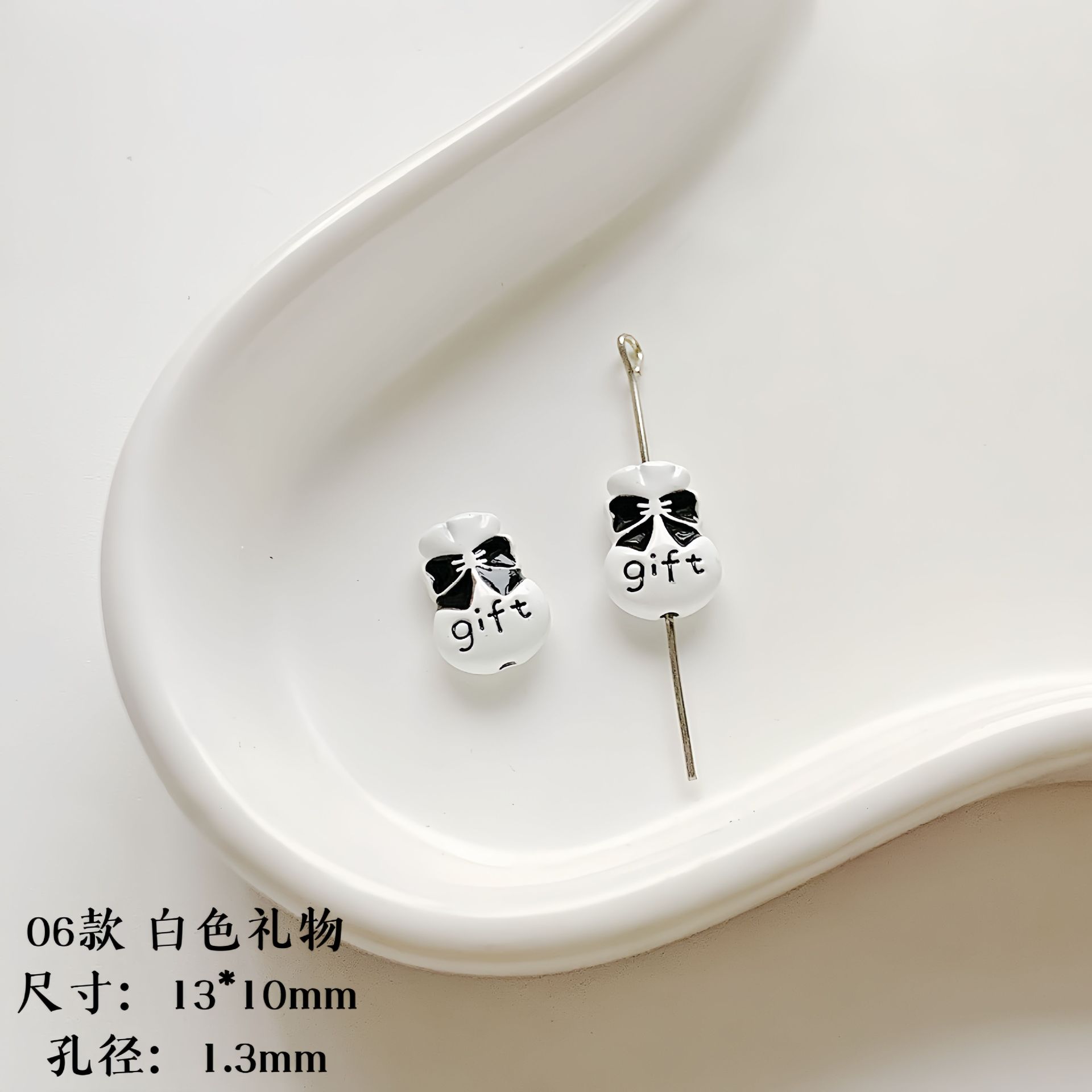 Christmas Enamel Alloy Metal Beads Festive Painted Designs 10pcs 5
