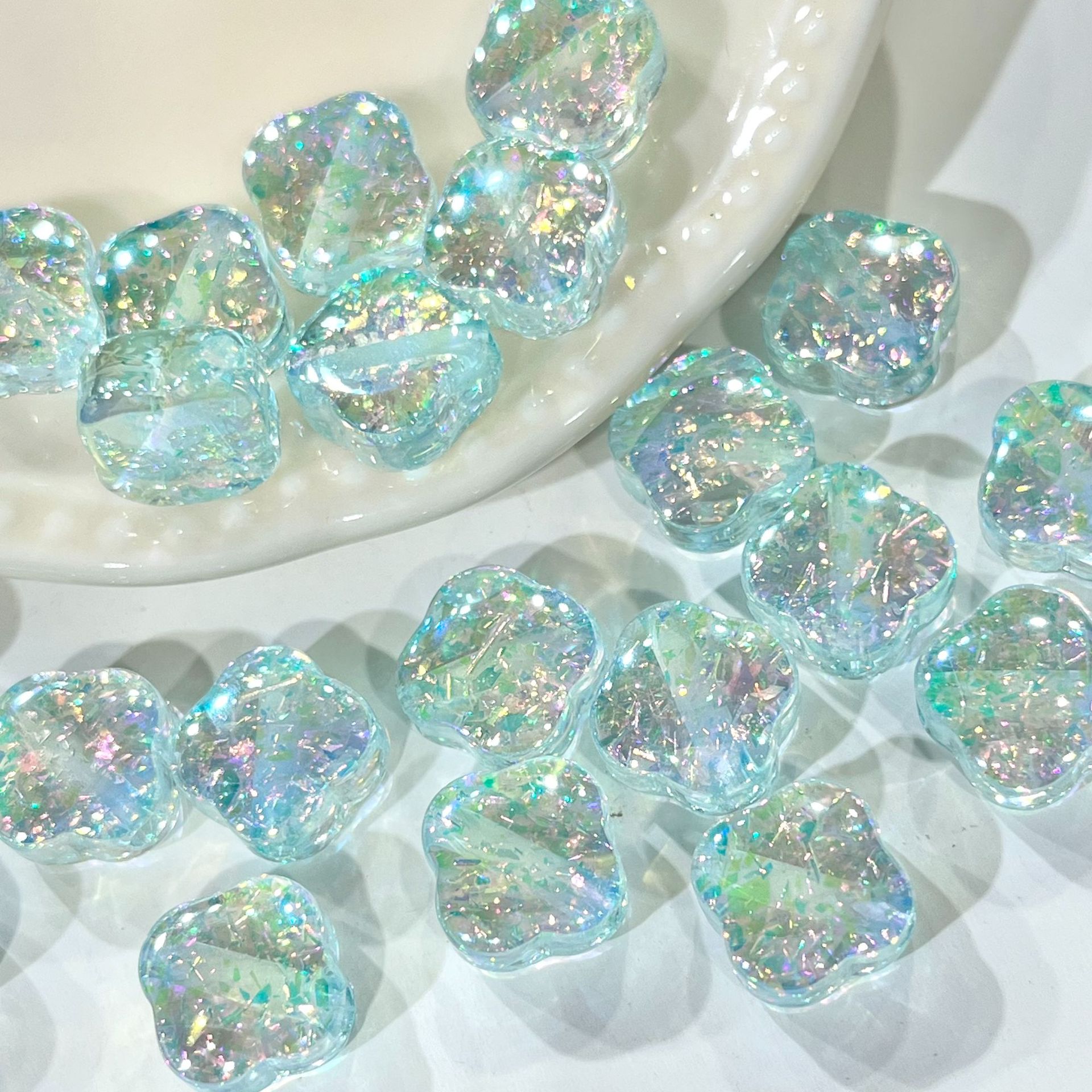 Shimmer Clover Resin Beads 12mm Iridescent Sparkle 10pcs 2