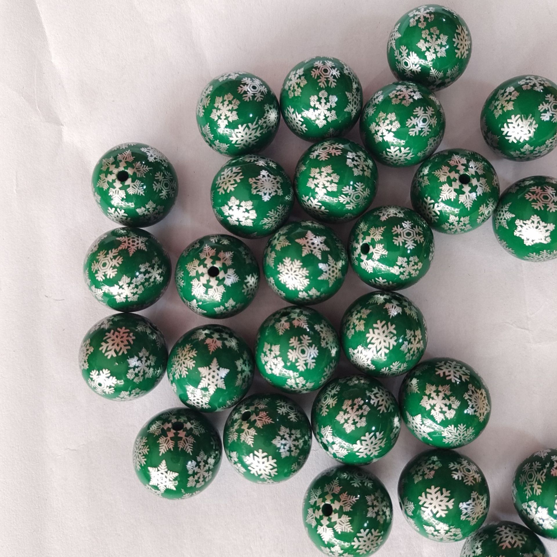Printed Bubblegum Beads 20mm Deep Green Snowflake Glossy 5pcs 3