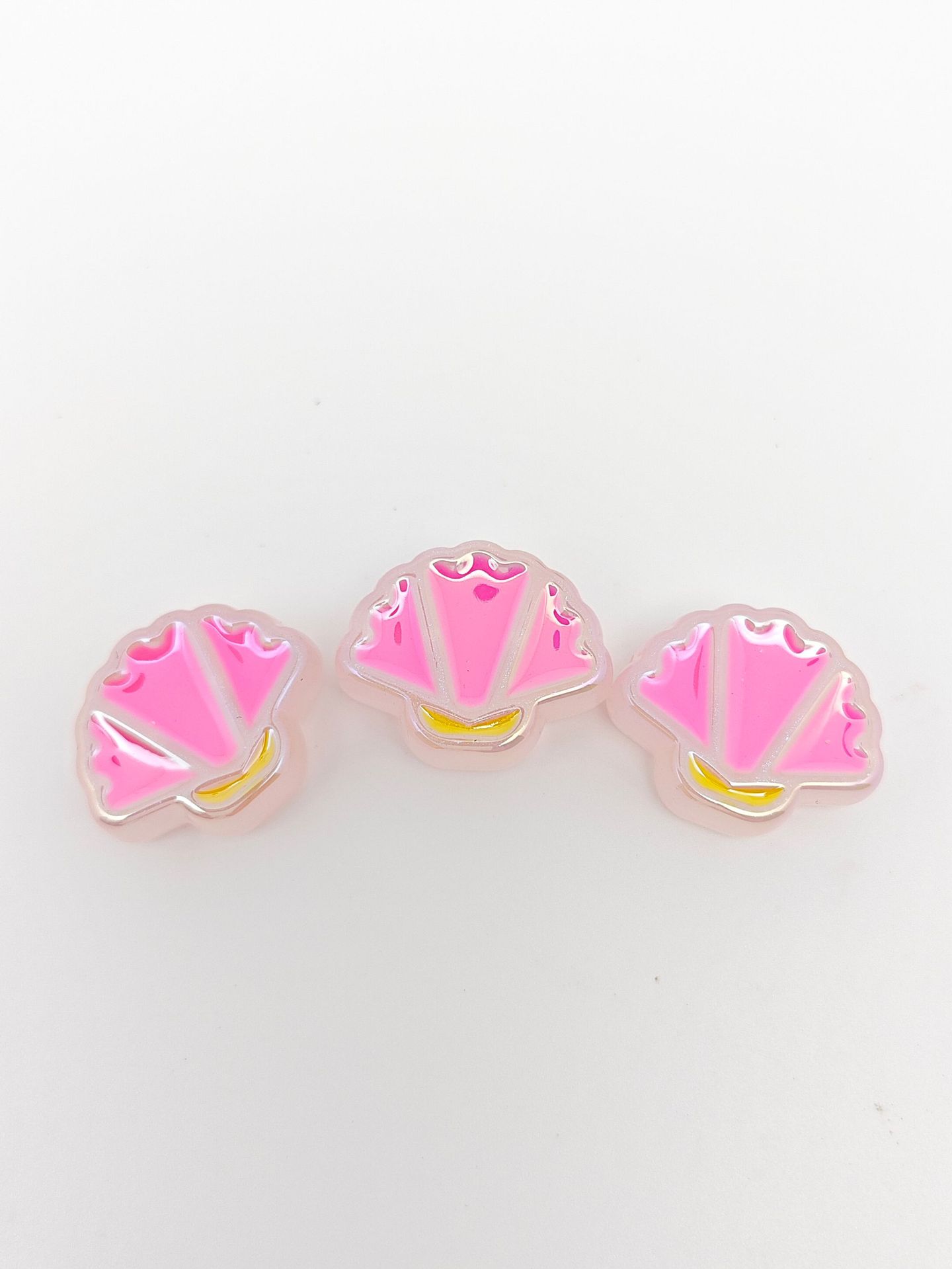 Glow Scallop Acrylic Beads 24mm Pastel Luminescent 50pcs 20