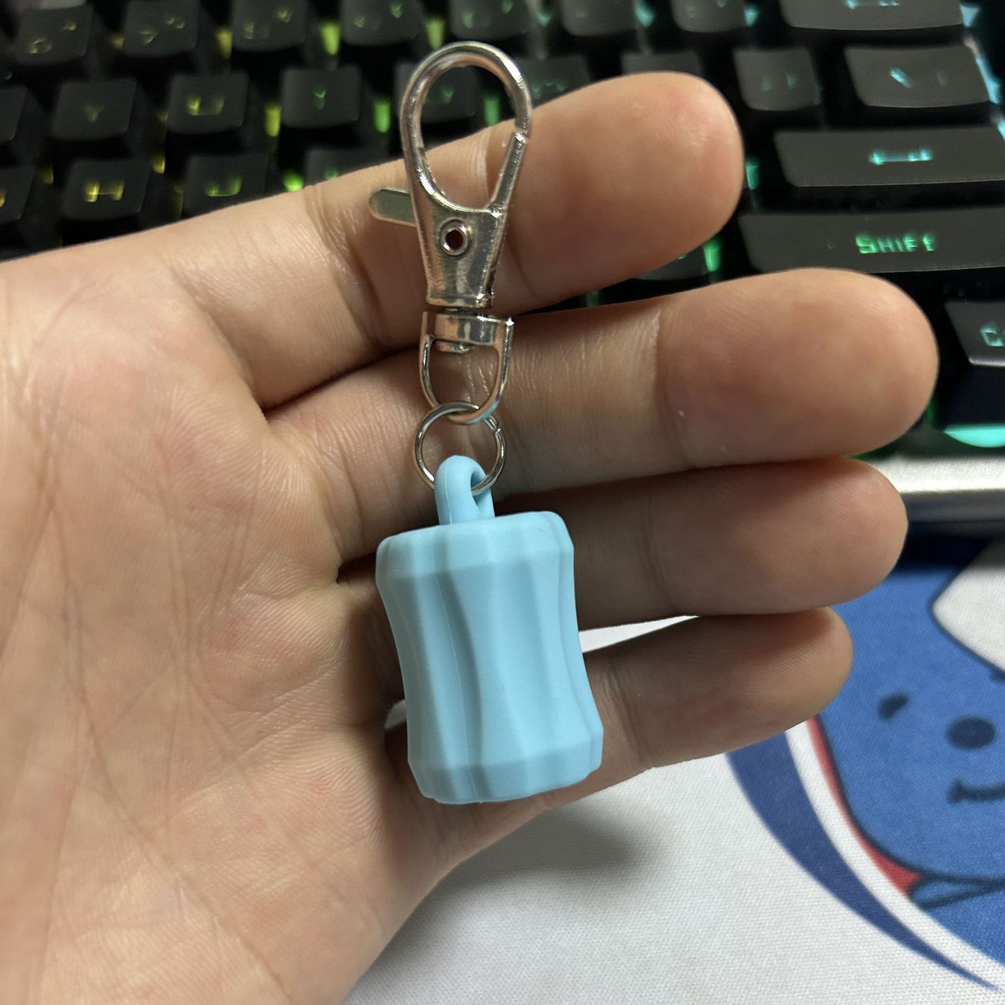 Silicone Chapstick Keychain Caps Crown Striped Smooth Shapes 3pcs 17