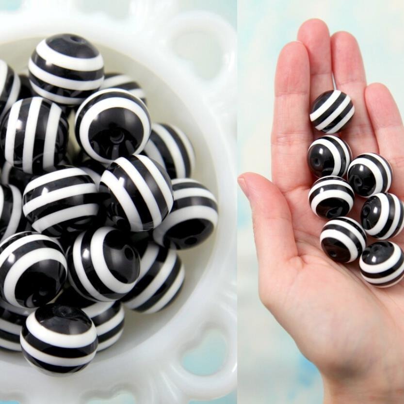 Striped Bubblegum Beads 20mm Chunky Black and White Resin 10pcs