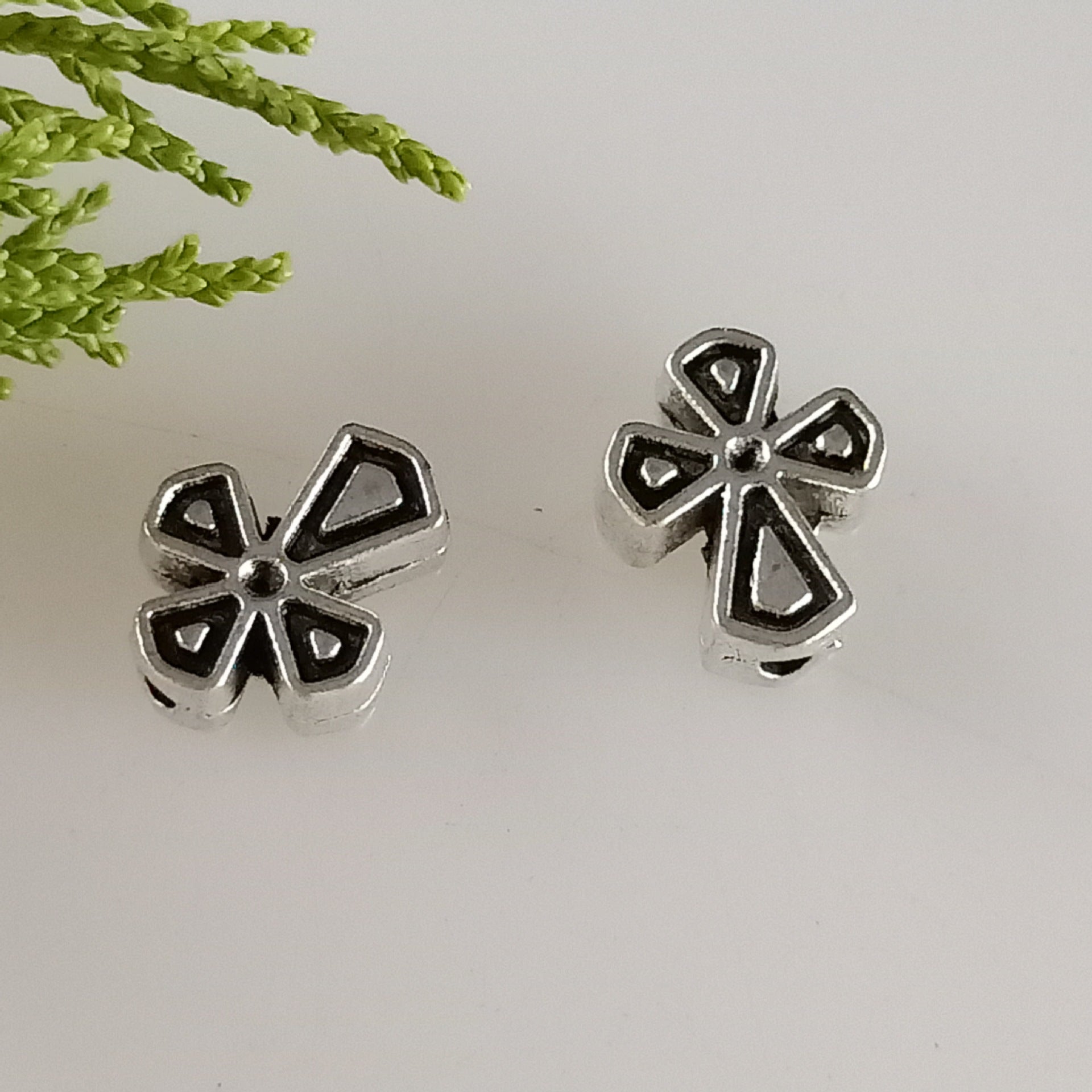 Cross Metal Beads 10x12mm Antique Silver Tone Zinc Alloy 100pcs 5