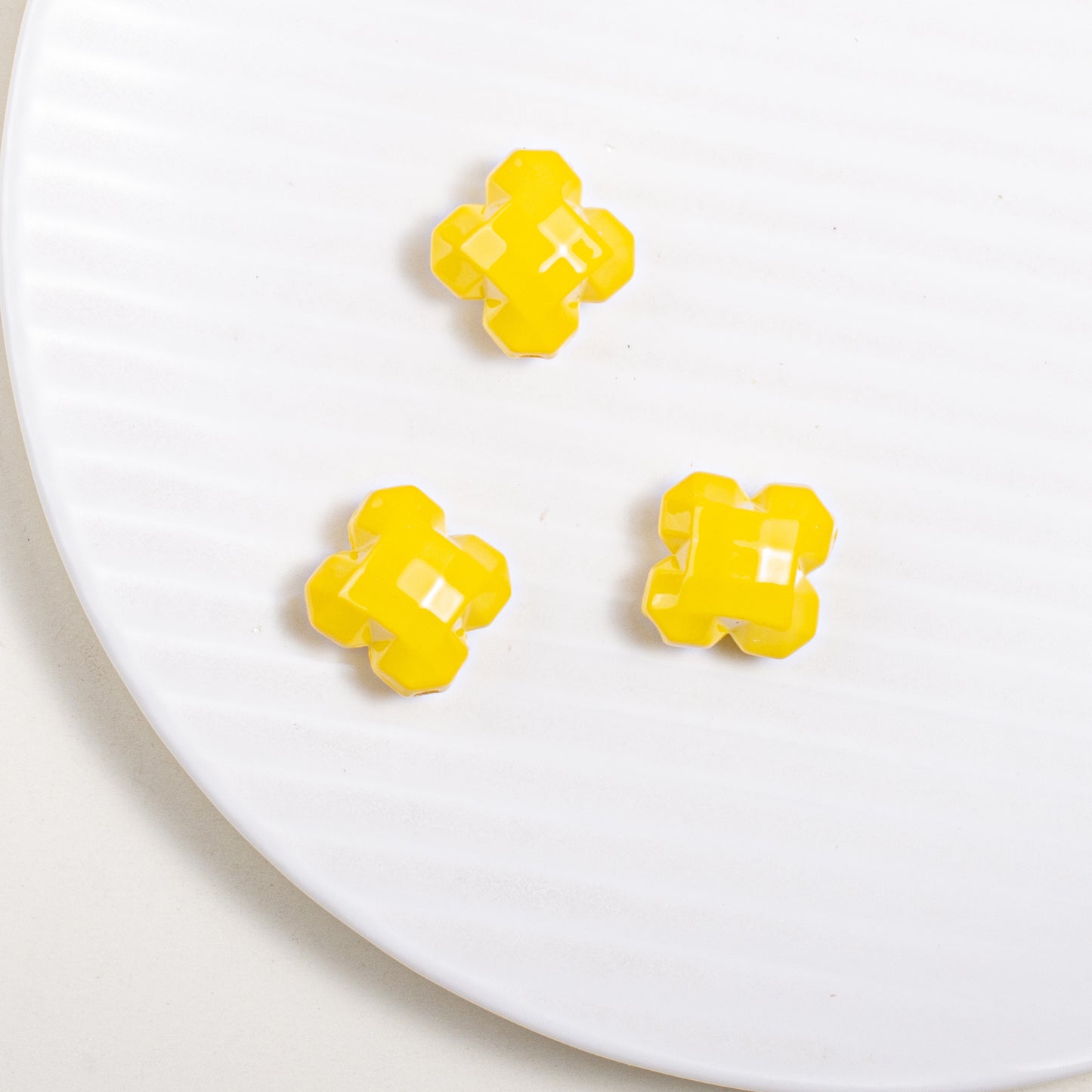 Glossy Painted Faceted Four-Leaf Clover Acrylic Beads 16mm 5pcs 5