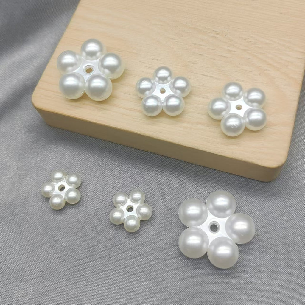 Flat Snowflake Acrylic Beads 15-25mm Pearly White ABS Plastic 100pcs