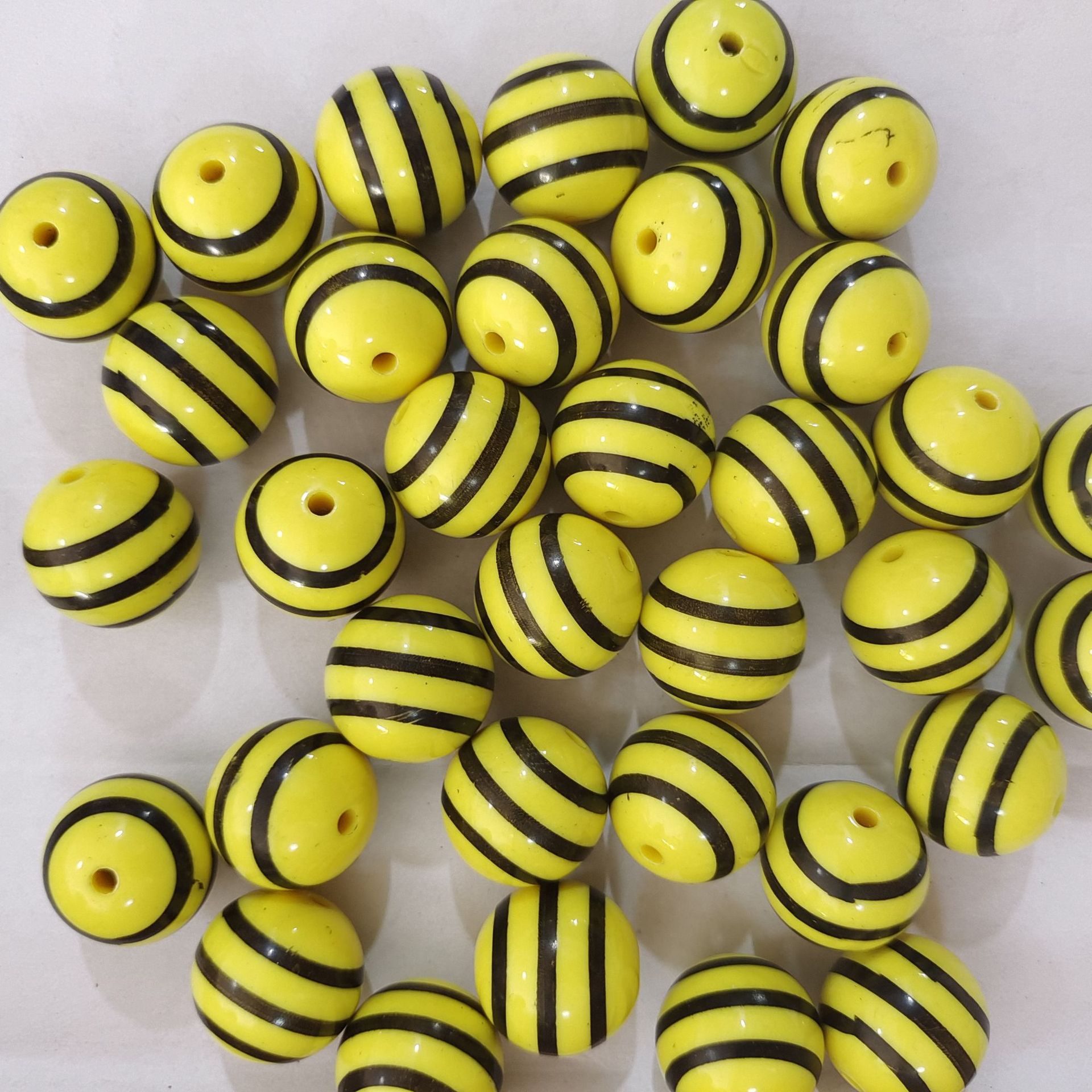 Striped Bubblegum Beads 20mm Chunky Bee Design Yellow Black 10pcs 3