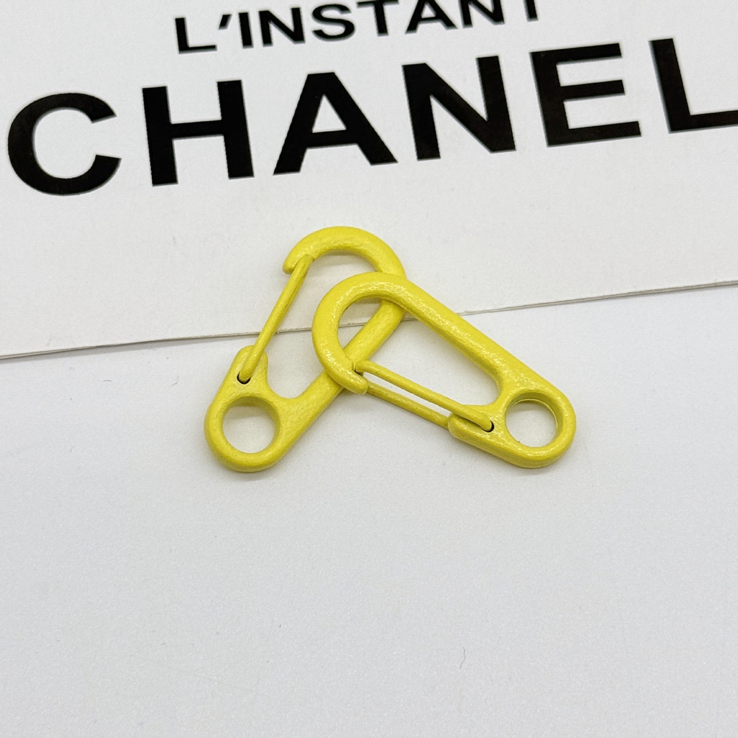 Colorful Clip Shaped Zinc Alloy Keychain Hooks 31mm 20pcs 7
