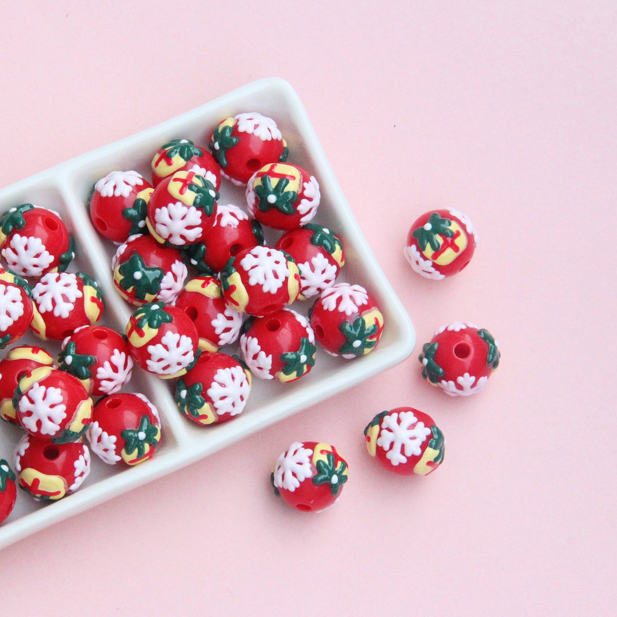 Hand Painted Christmas Wreath and Snowflake Acrylic Beads 18mm 10pcs 7