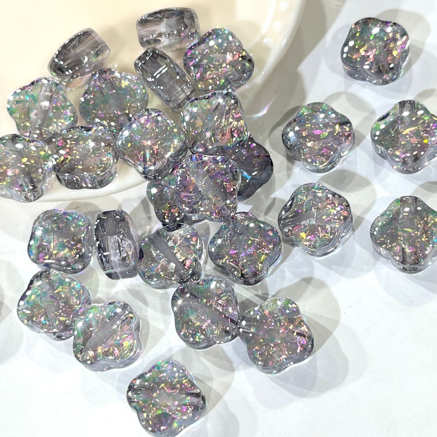 Shimmer Clover Resin Beads 12mm Iridescent Sparkle 10pcs 8