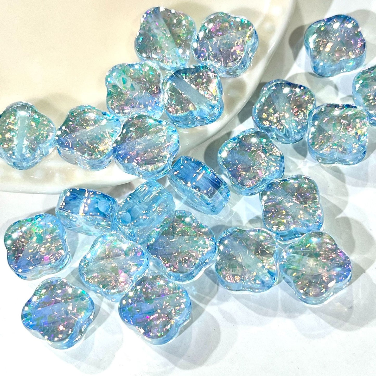 Shimmer Clover Resin Beads 12mm Iridescent Sparkle 10pcs 14
