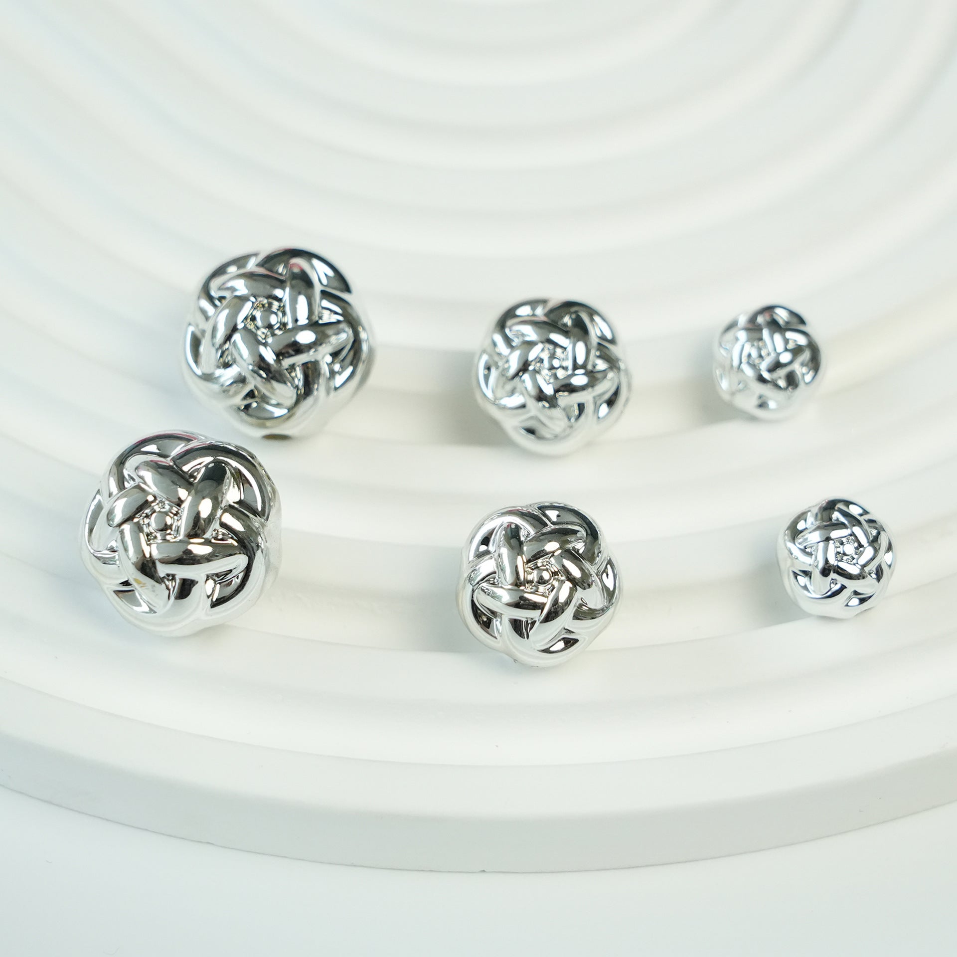 Metal Colored Wool Ball Acrylic Beads 12-19mm Metallic Shine 100pcs 6