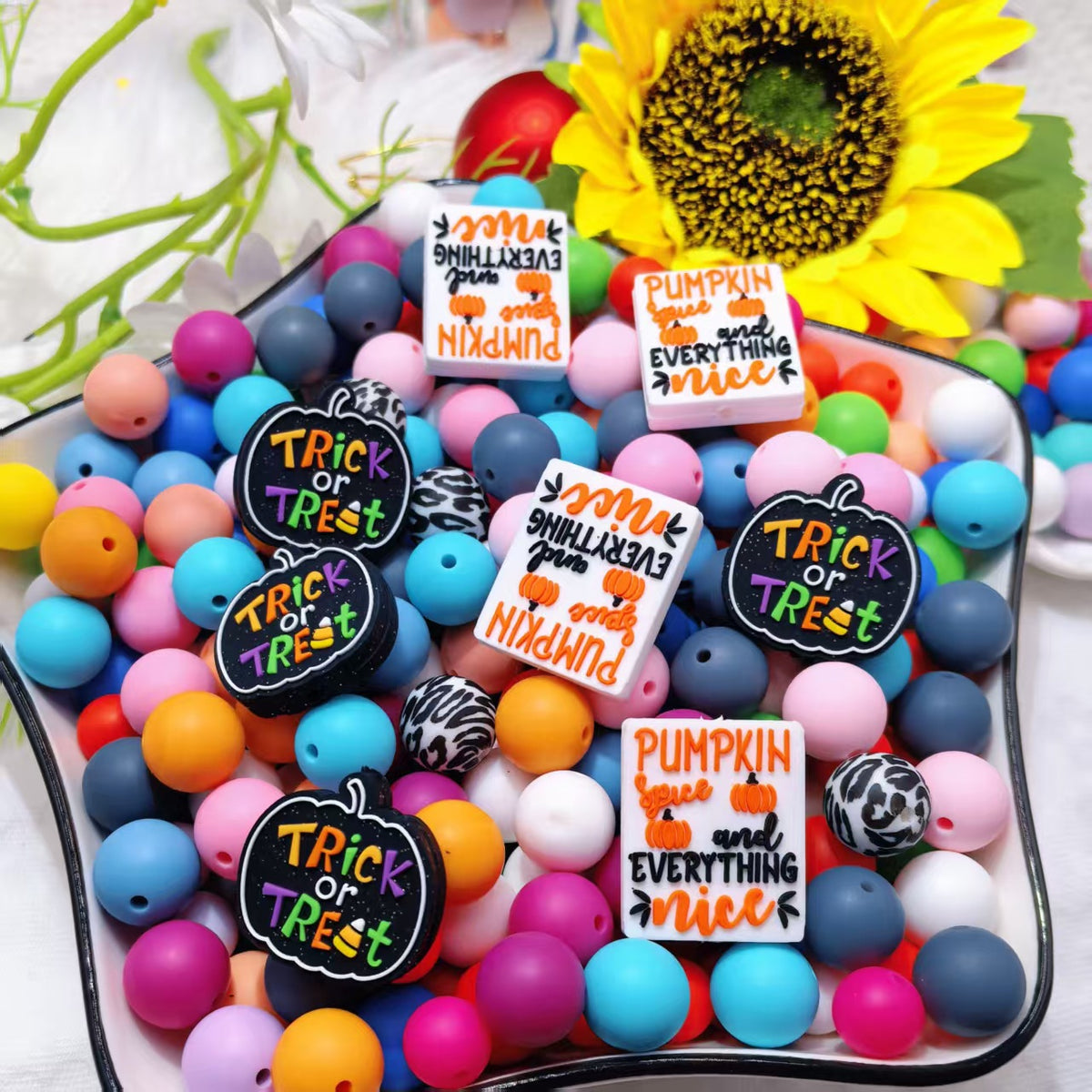 Silicone Focal Beads Halloween Pumpkin Car with Bow 20pcs 5