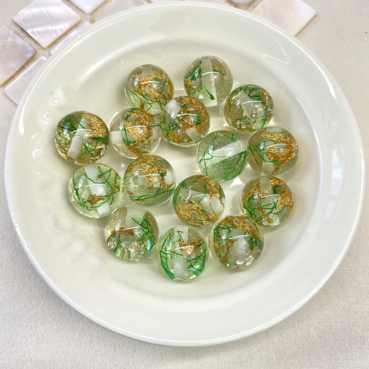 Clear Gild Tinsel Resin Beads 16mm Round Multicolor 50pcs 11