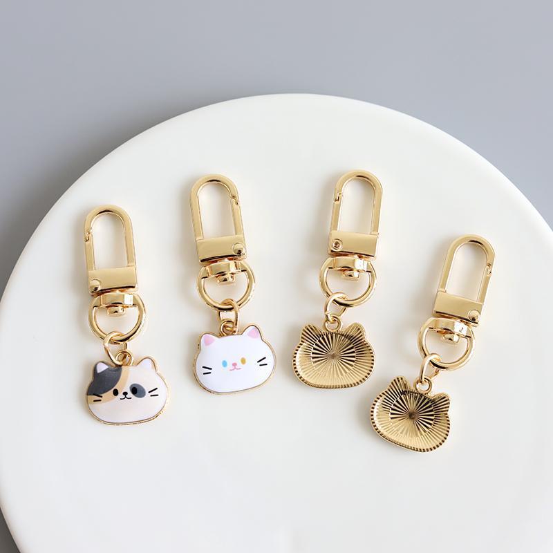Cartoon Cat Head Keychain Zinc Alloy Enamel Gold Tone 2