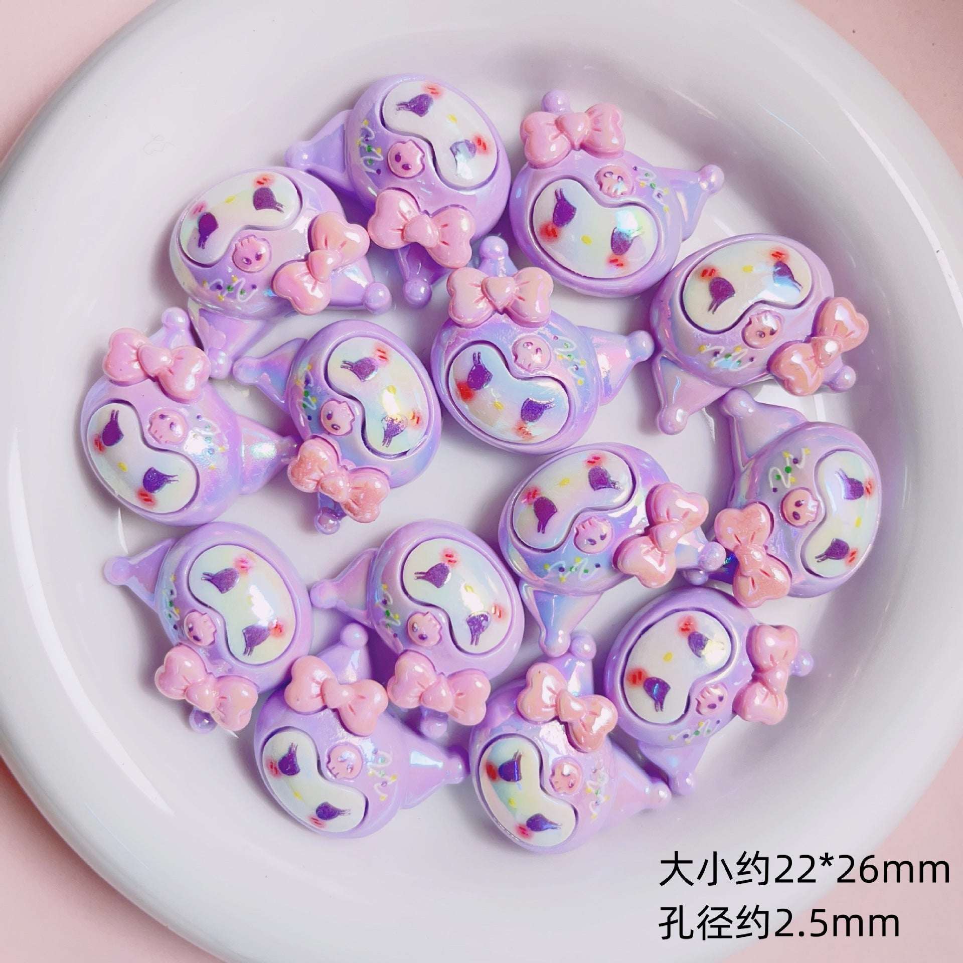 Glossy Sanrio Character Resin Beads 2.5mm Hole Pastel Colors 5pcs 2