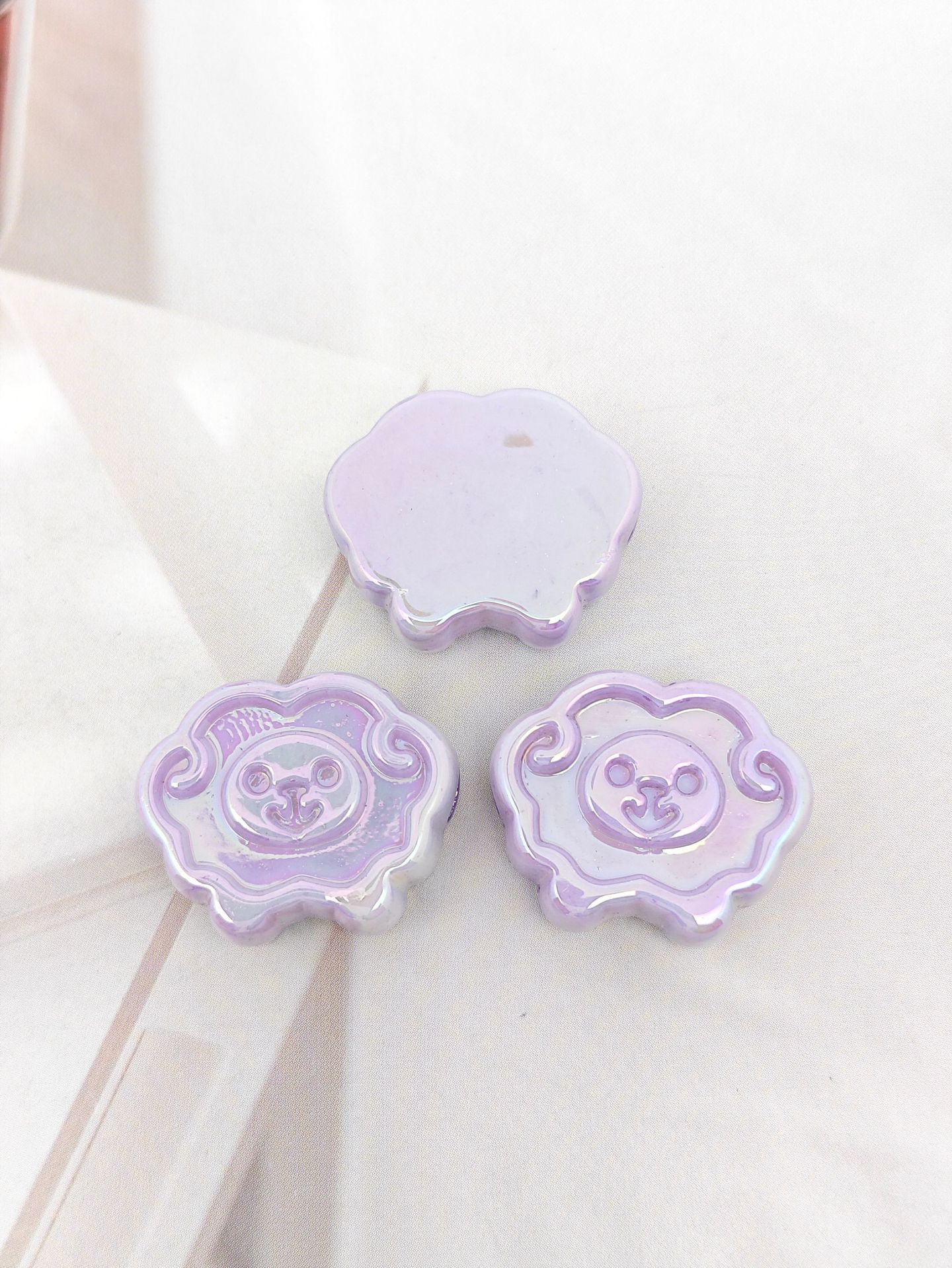 UV Plating Tiny Sheep Acrylic Flat Beads 24mm Glossy Face 50pcs 10