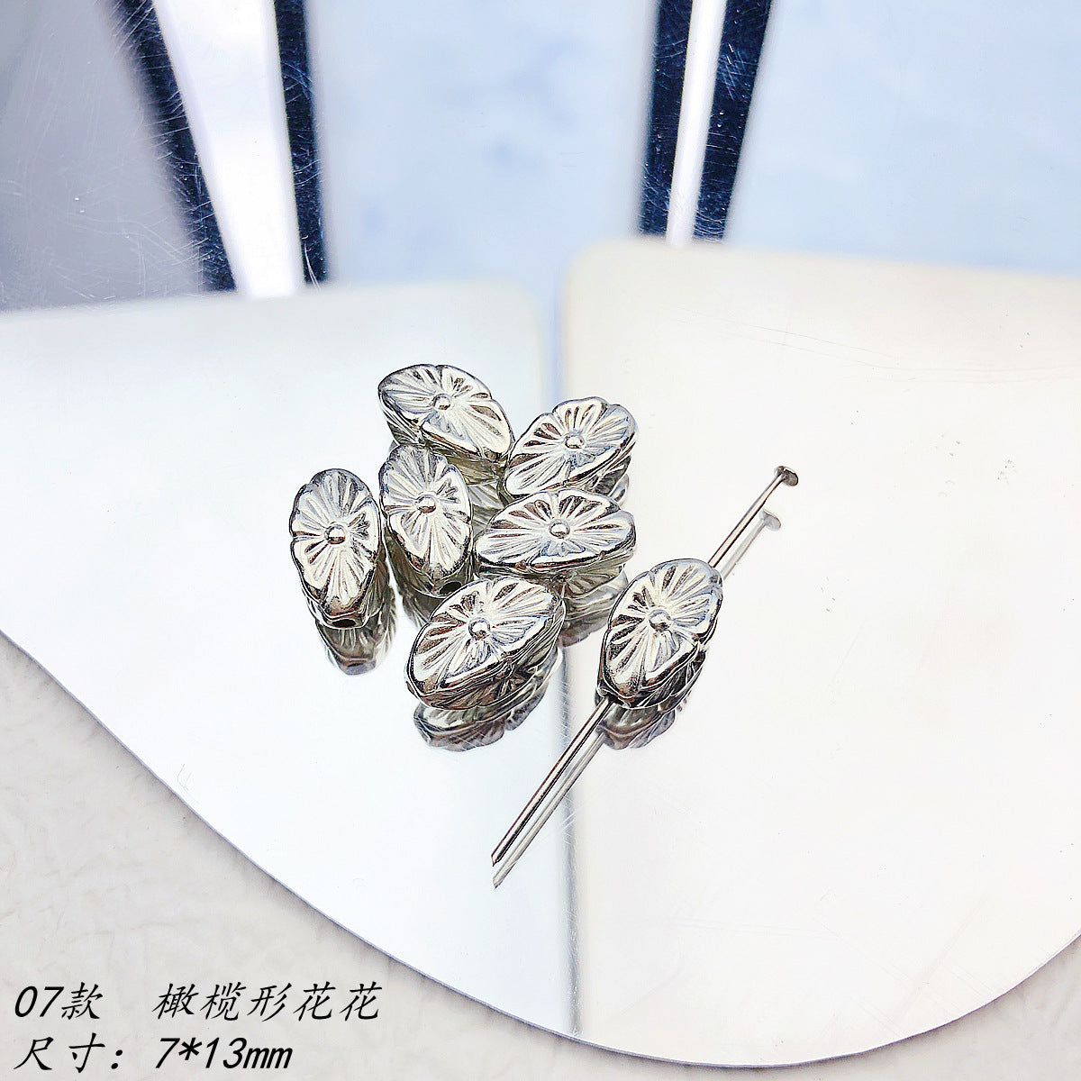 Flower Acrylic Beads Glossy Silver Tone Floral Detail CCB Plastic 100pcs 12