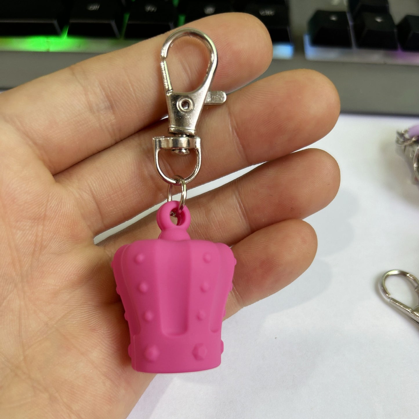 Silicone Chapstick Keychain Caps Crown Striped Smooth Shapes 3pcs 8