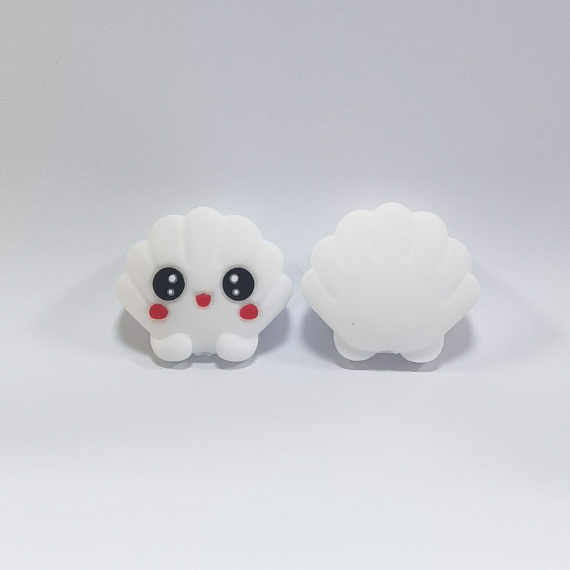 Silicone 3D Focal Beads Snoopy Shell Smiling Face Center 20Pcs 6